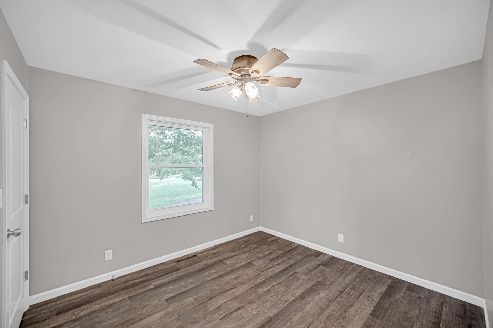 199 1/2 W Mcclung Road Unit: 5