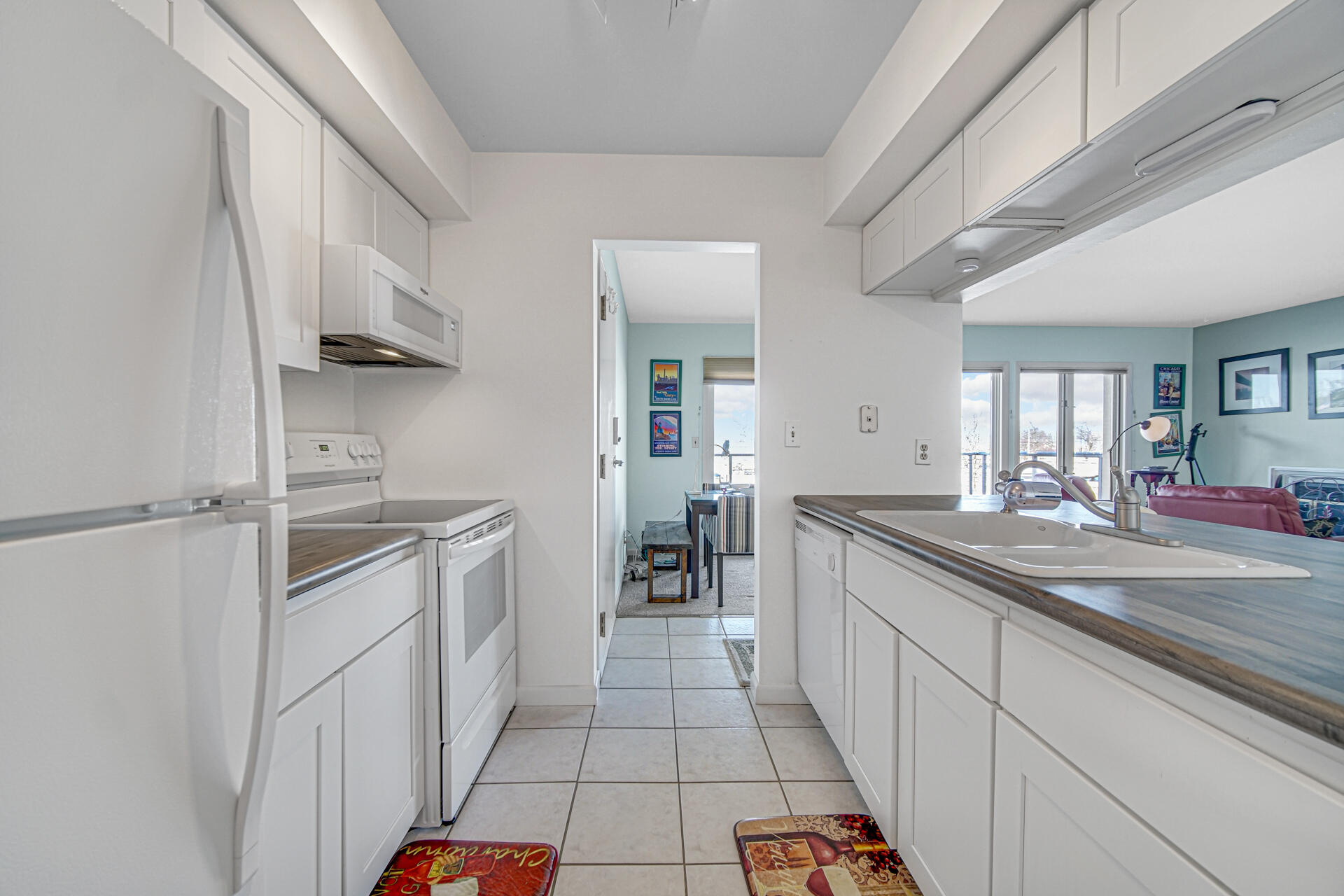 2 Marine Drive Unit: 6