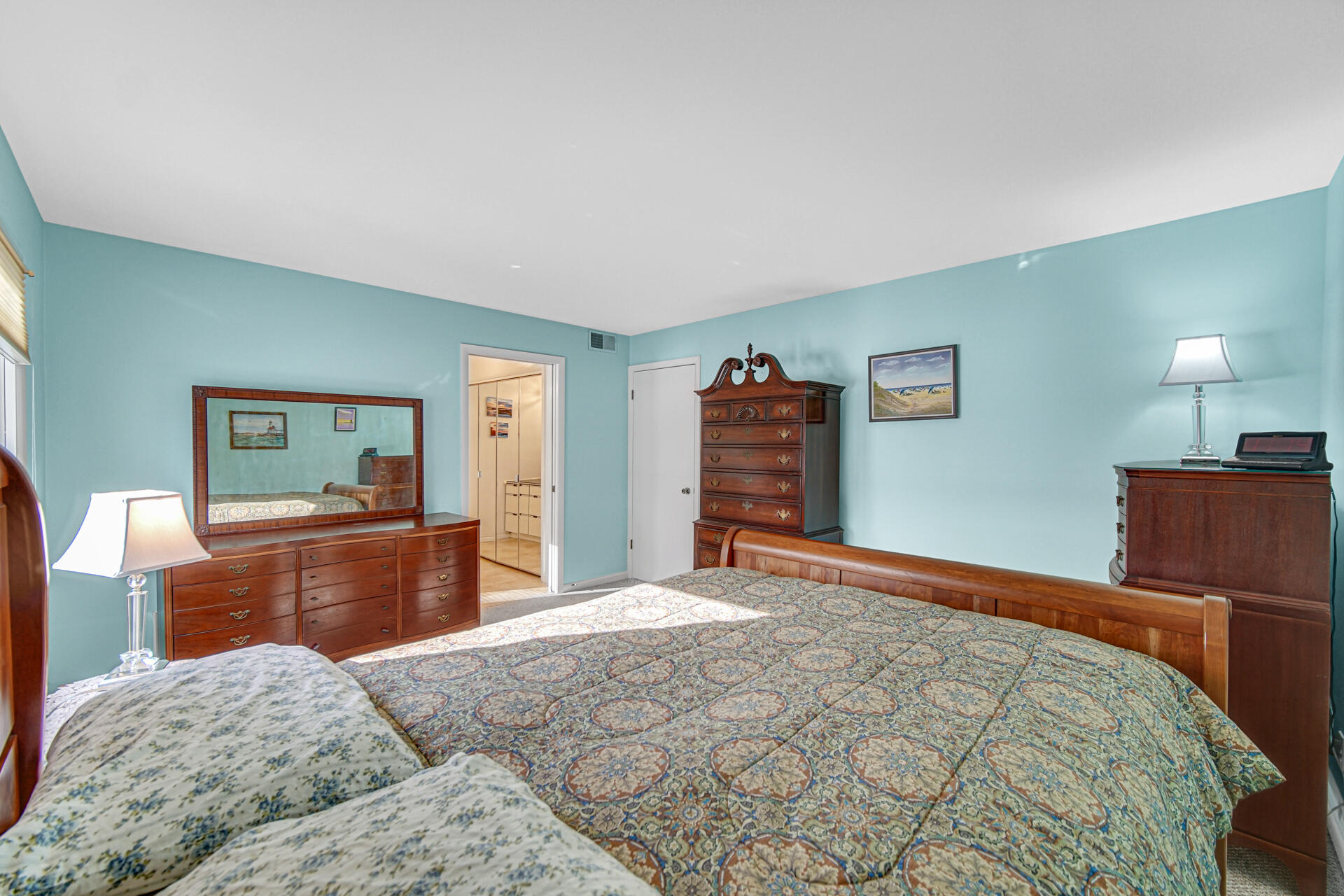 2 Marine Drive Unit: 6