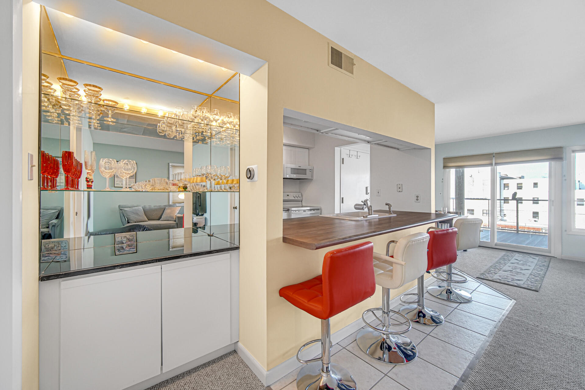 2 Marine Drive Unit: 6