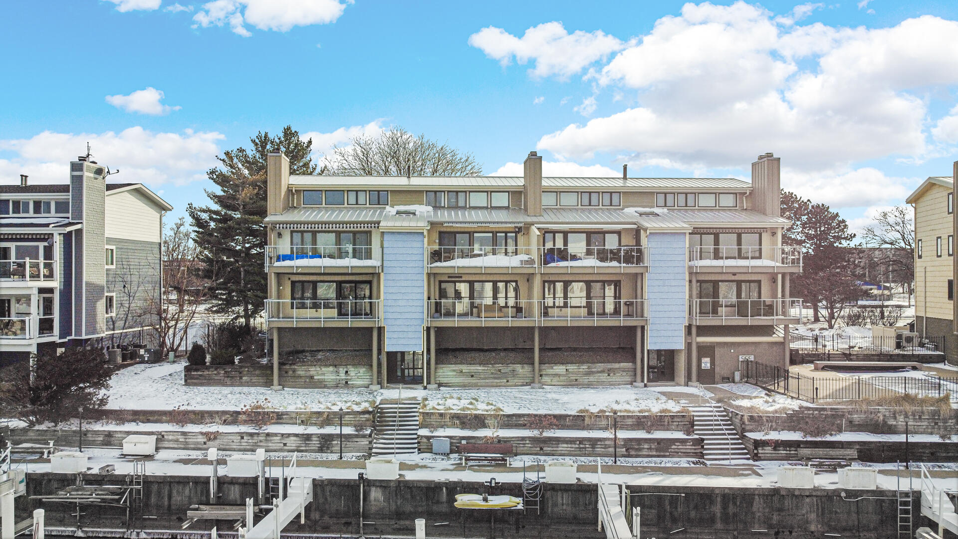 2 Marine Drive Unit: 6