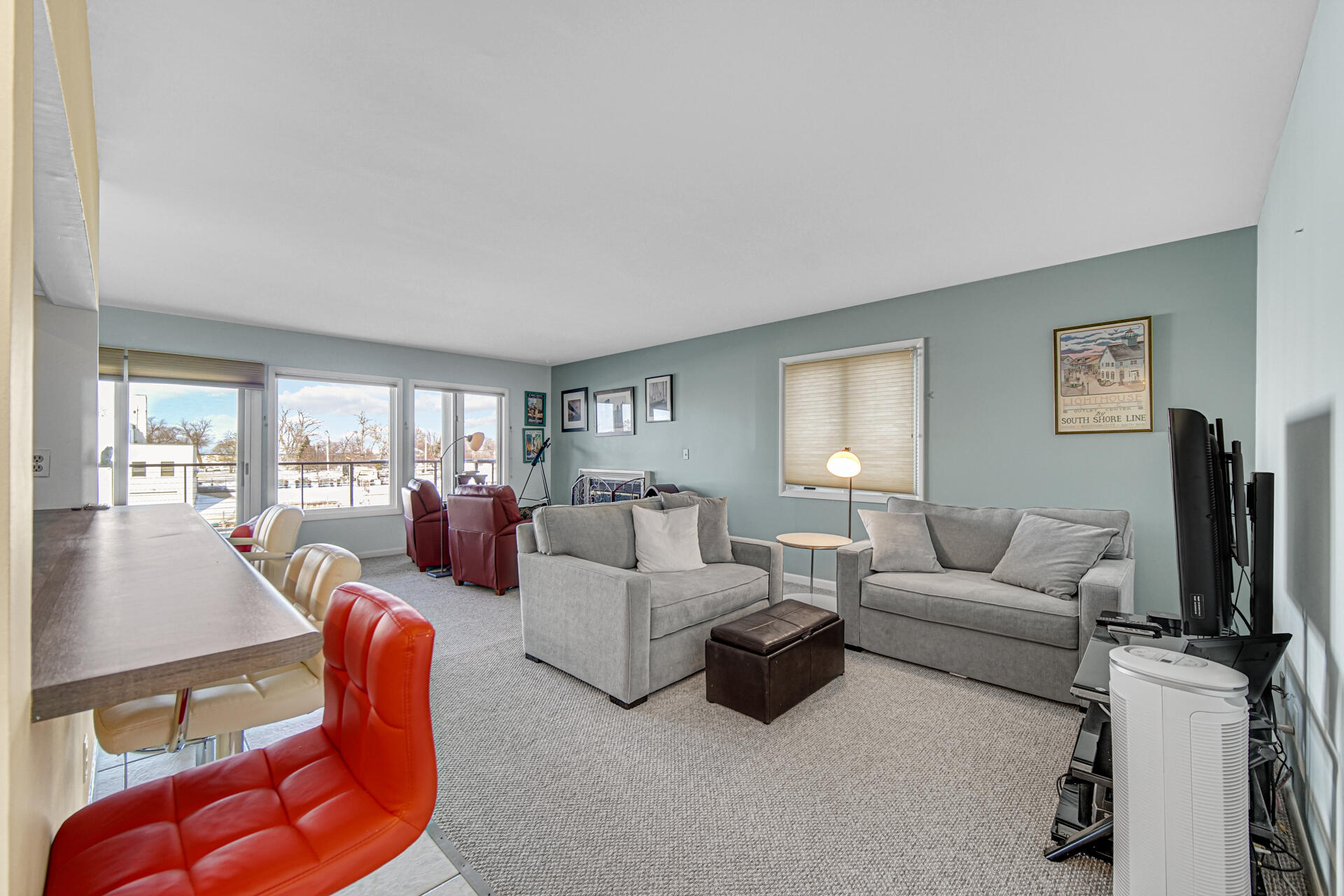 2 Marine Drive Unit: 6