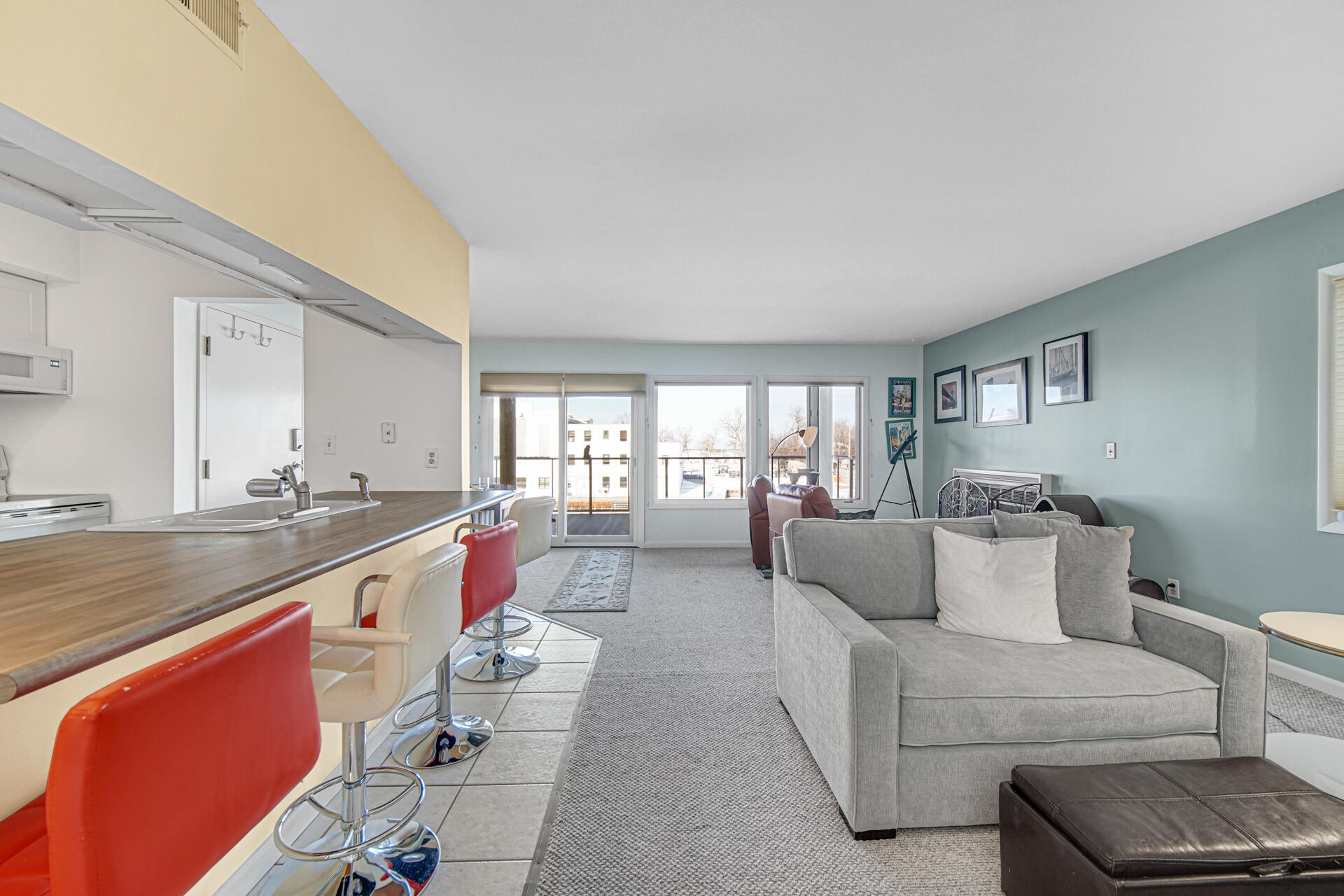 2 Marine Drive Unit: 6