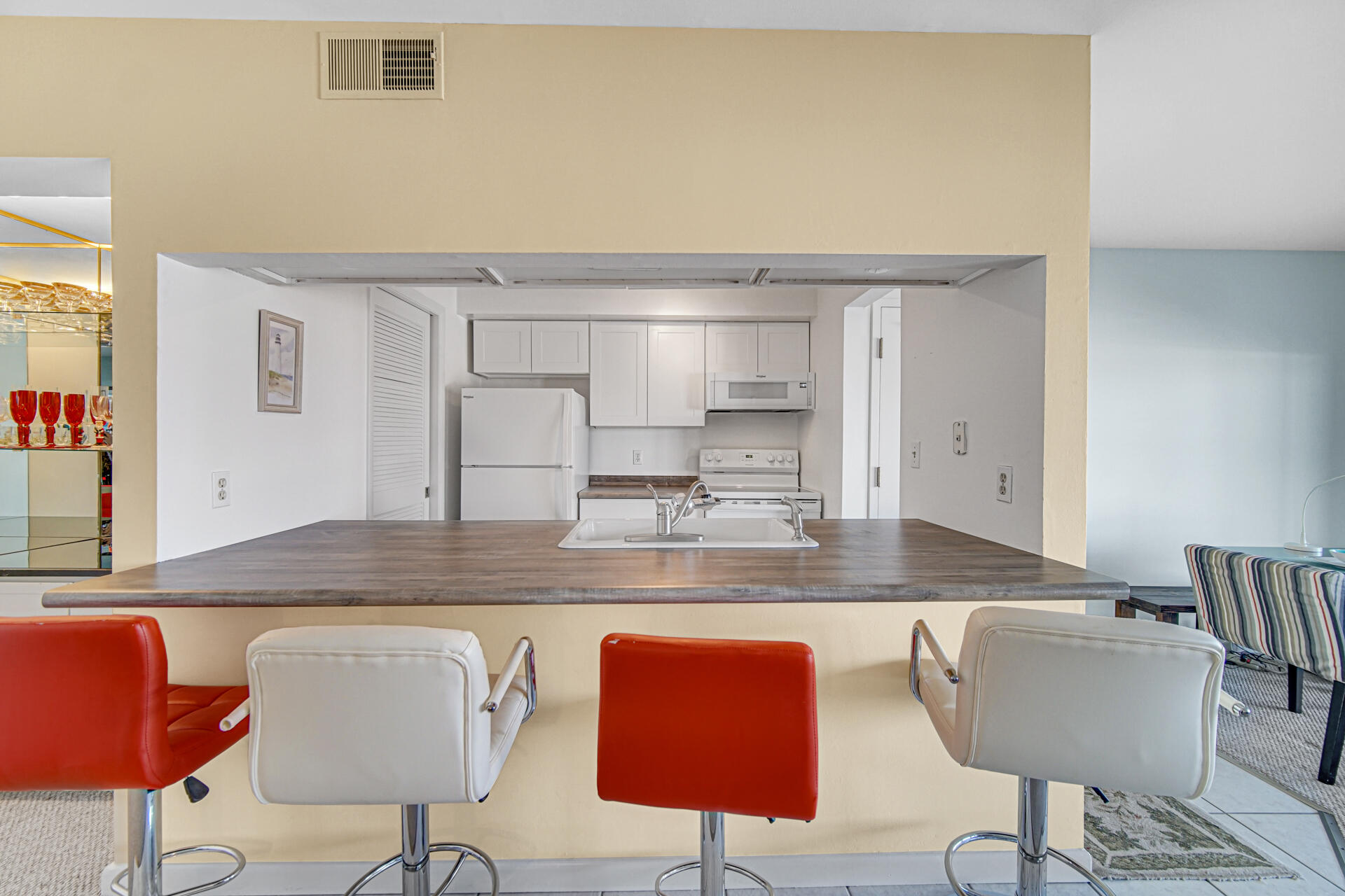 2 Marine Drive Unit: 6