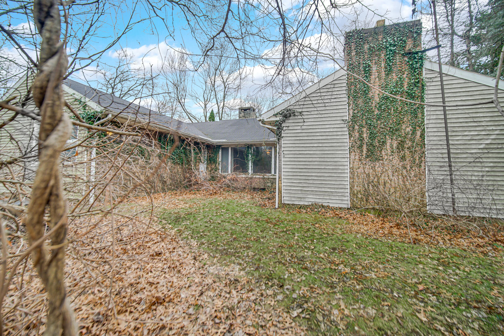 2906 Oriole Trail