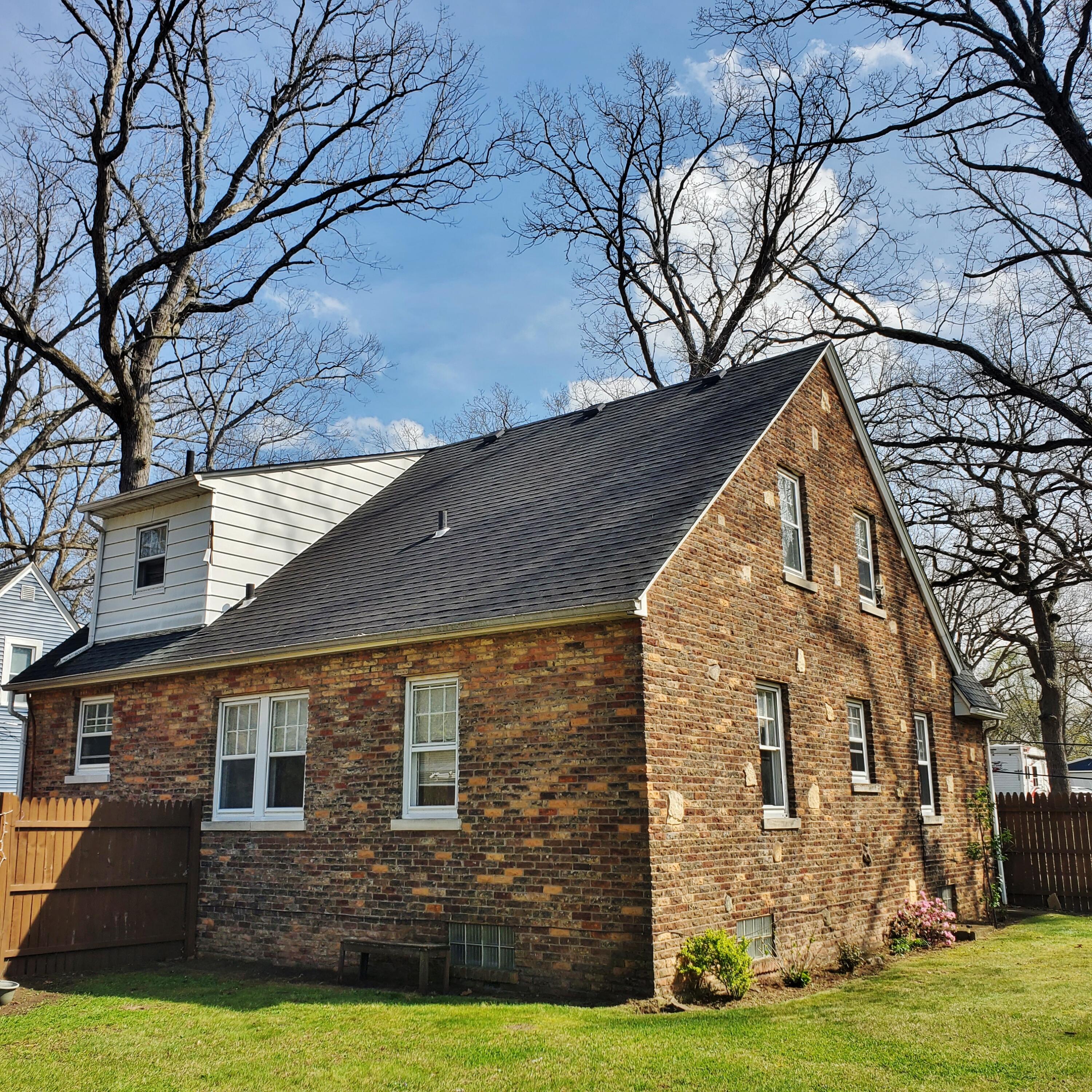 606 Hobart Street