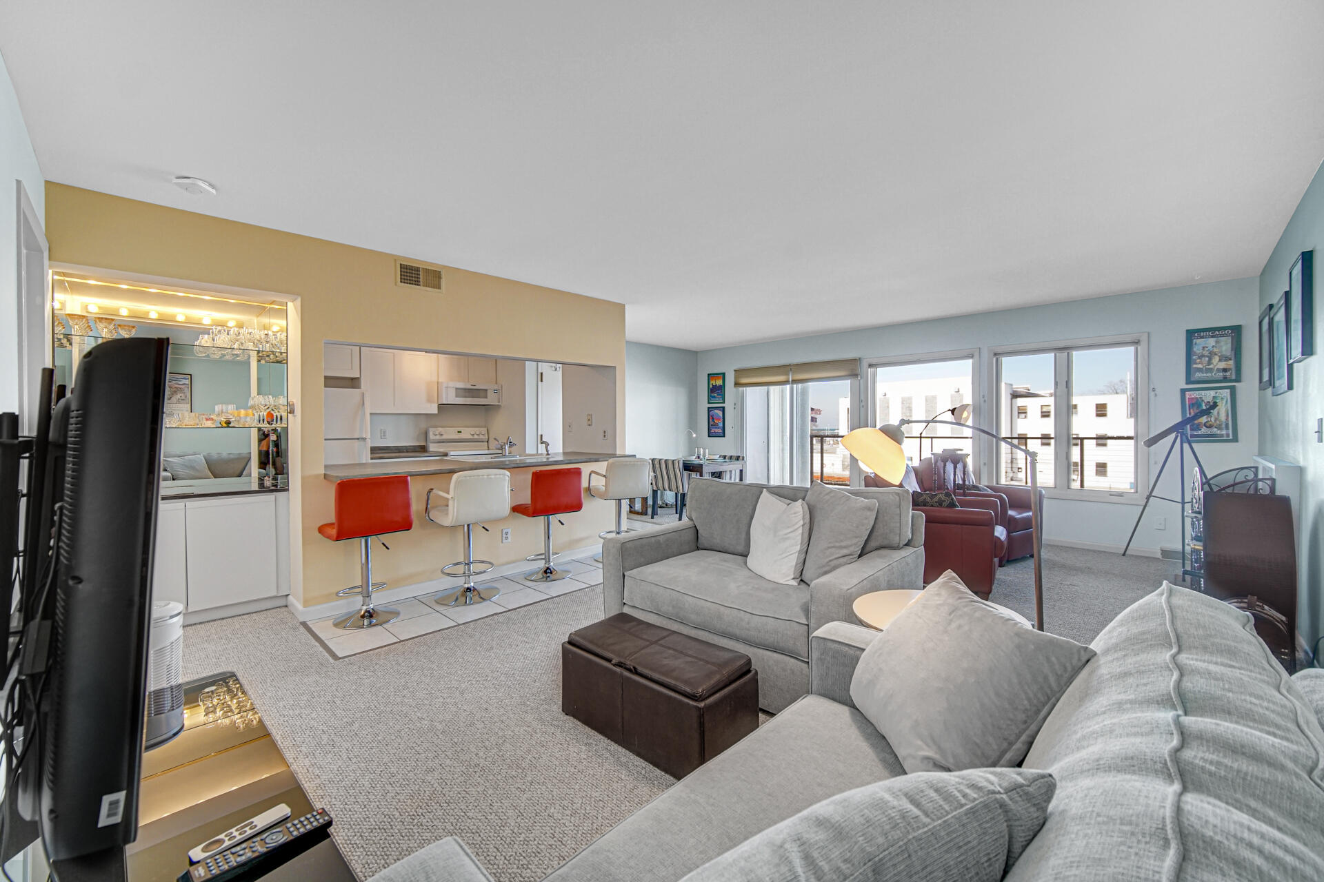 2 Marine Drive Unit: 6
