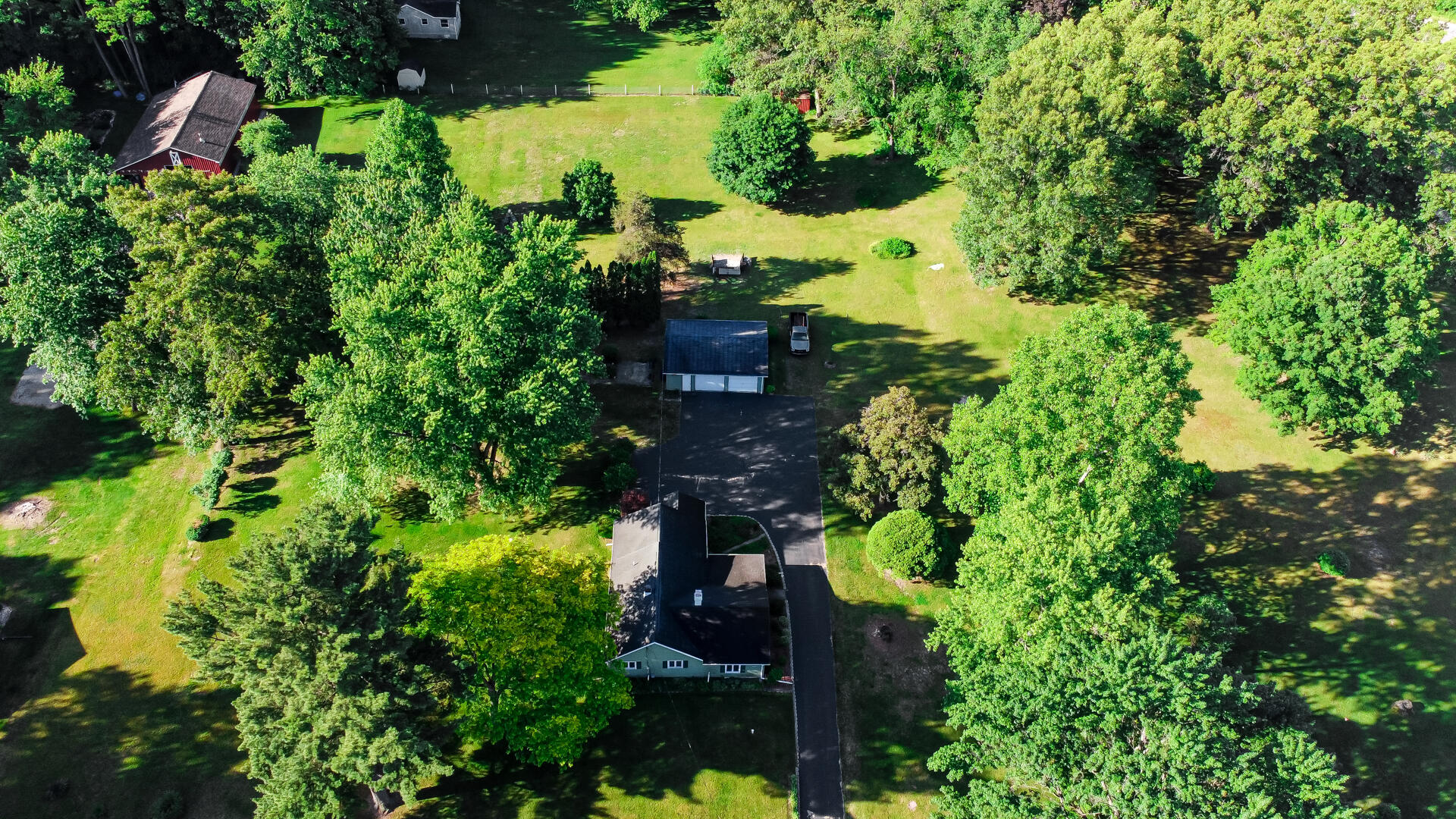 6168 W 370 N