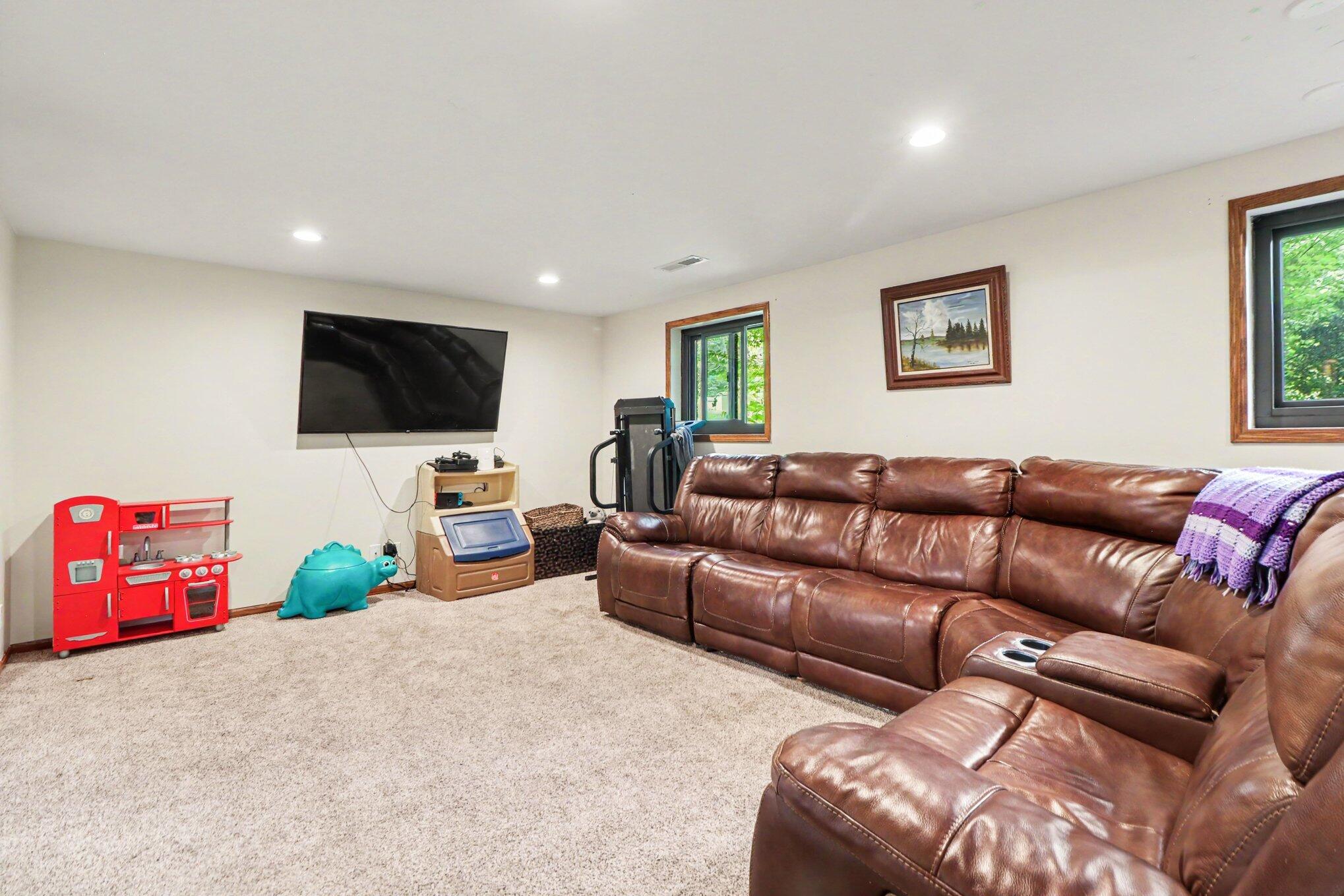 3276 N 525 W