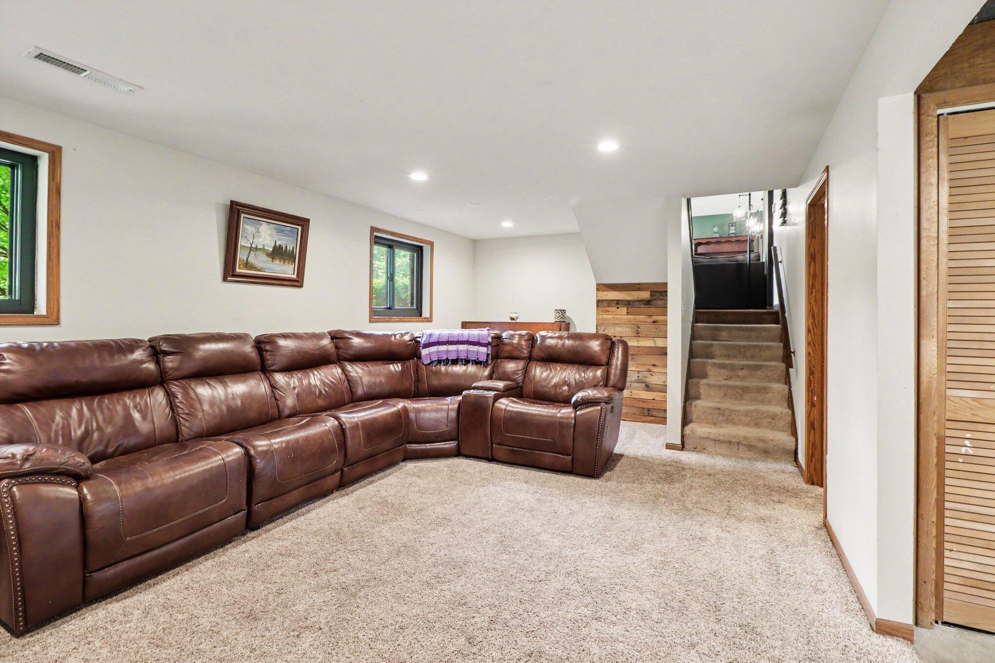 3276 N 525 W
