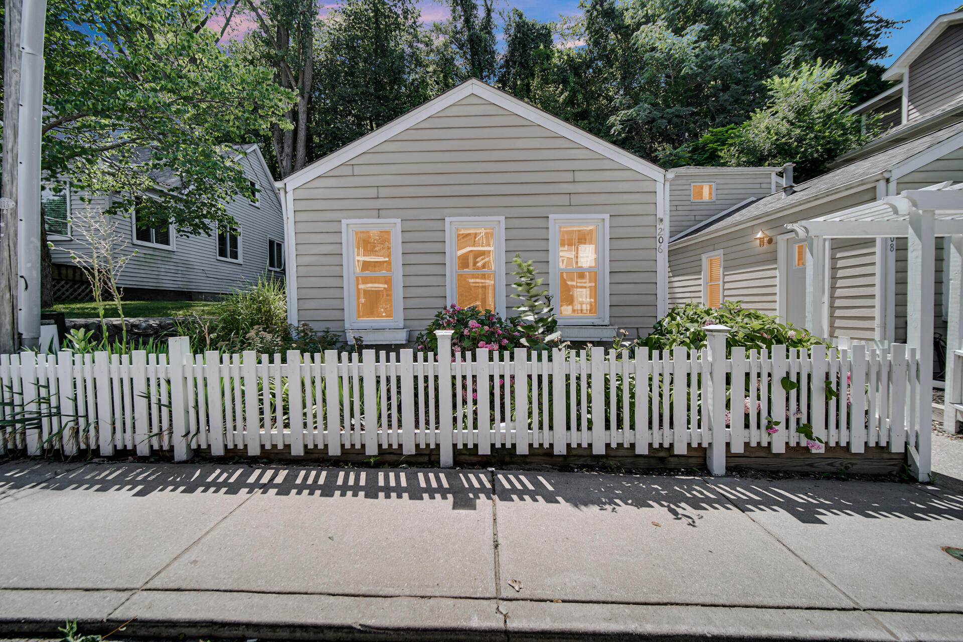 206 Lake Avenue