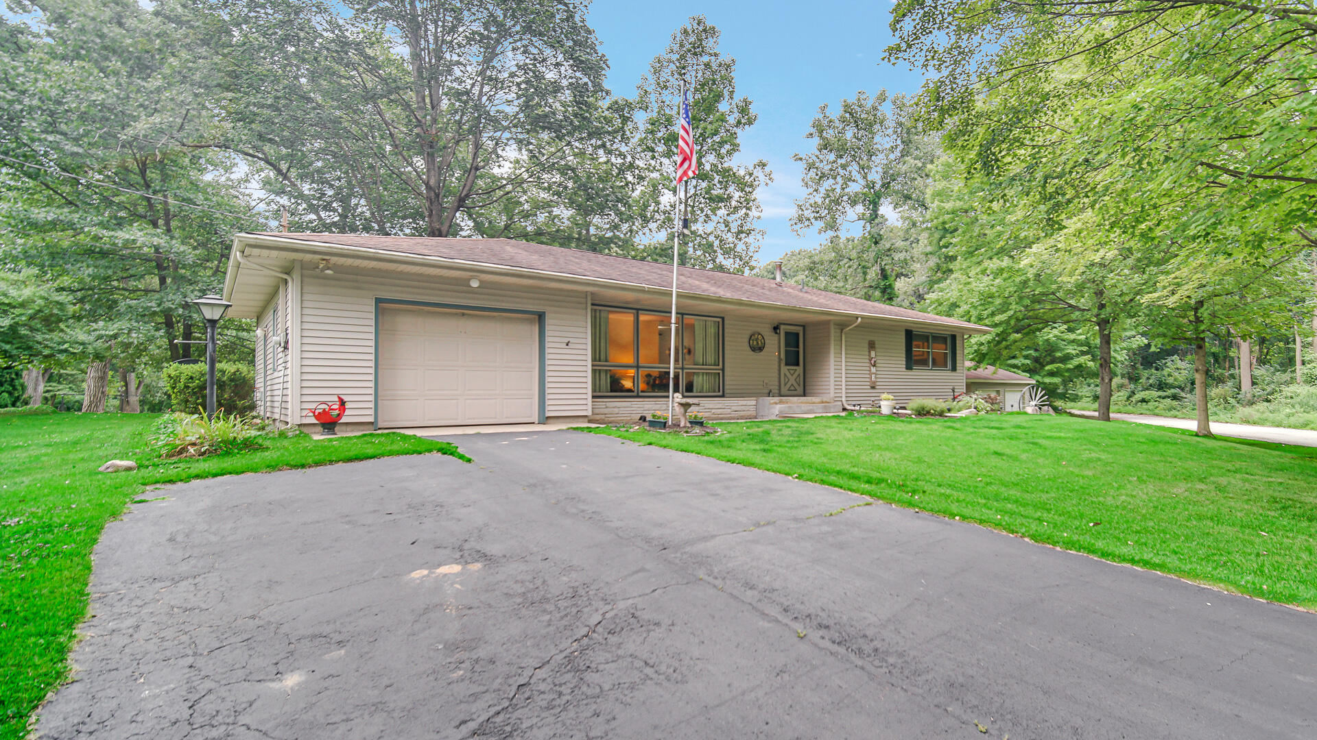 3688 N Promenade Circle