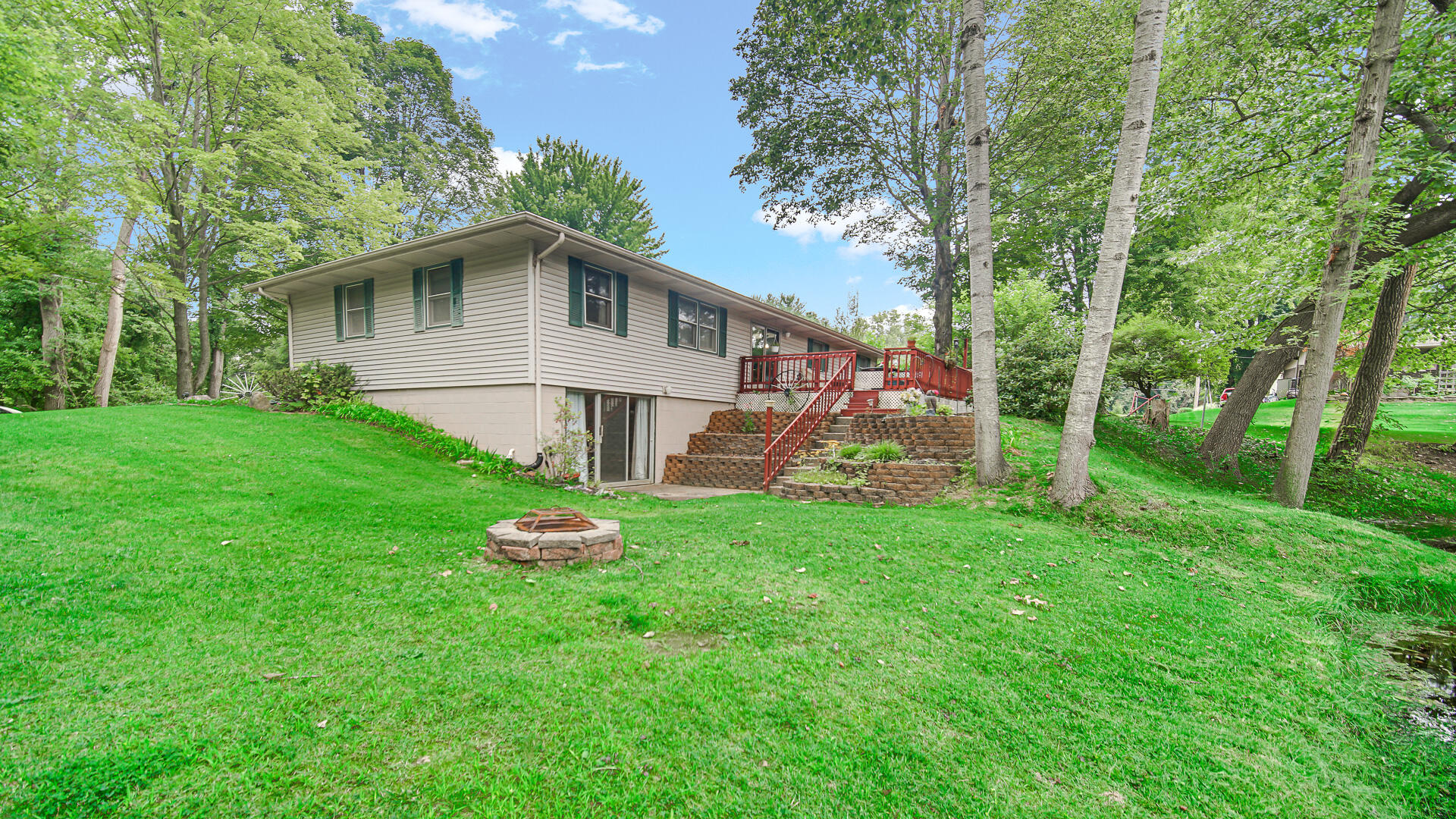 3688 N Promenade Circle