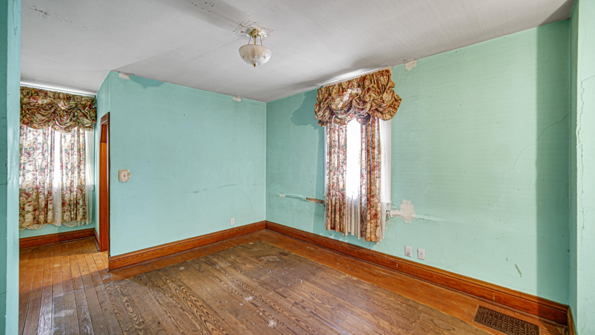 221 S Woodland Avenue