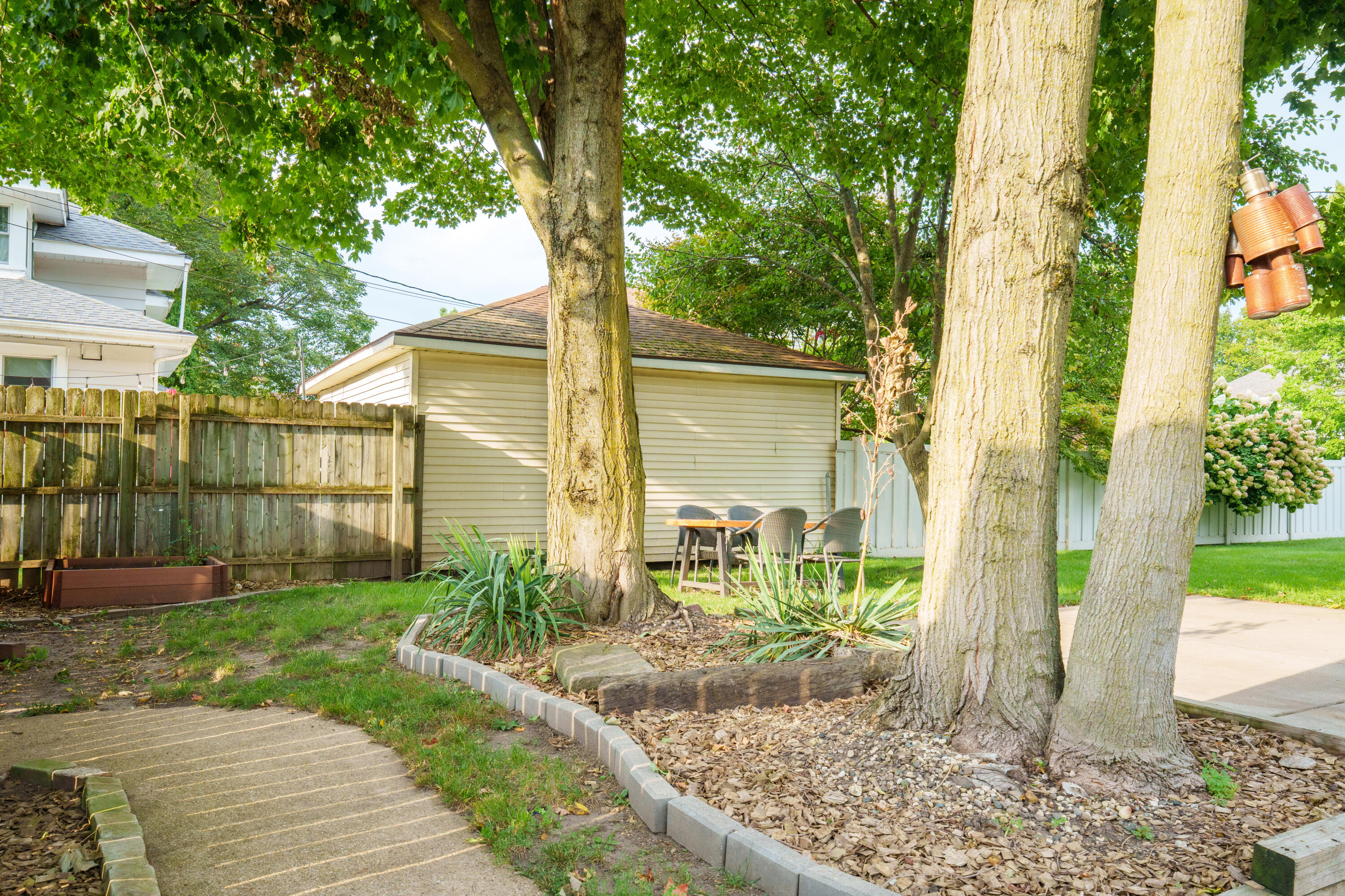 208 C Street