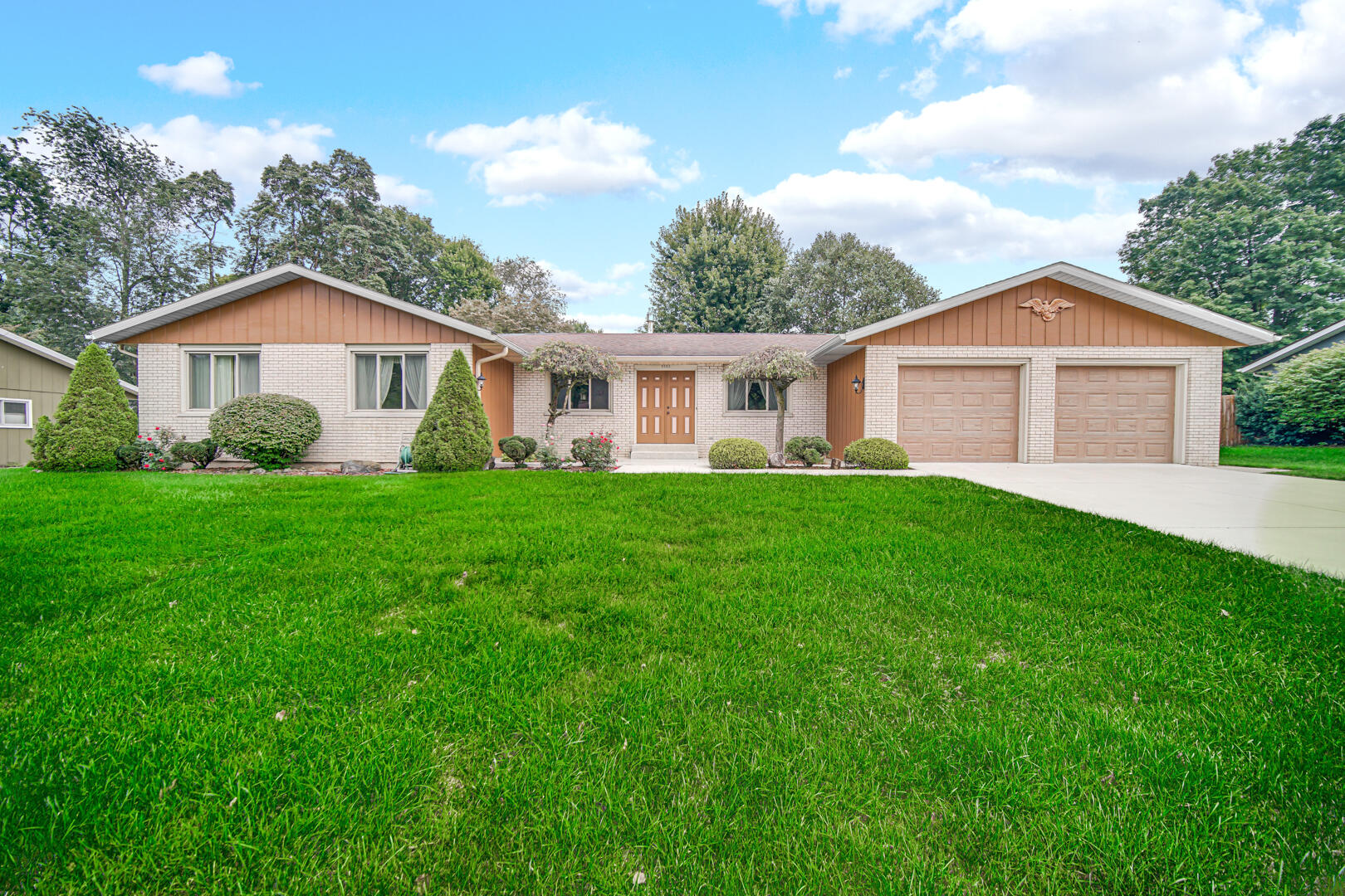 2633 N Stuyvesant Lane
