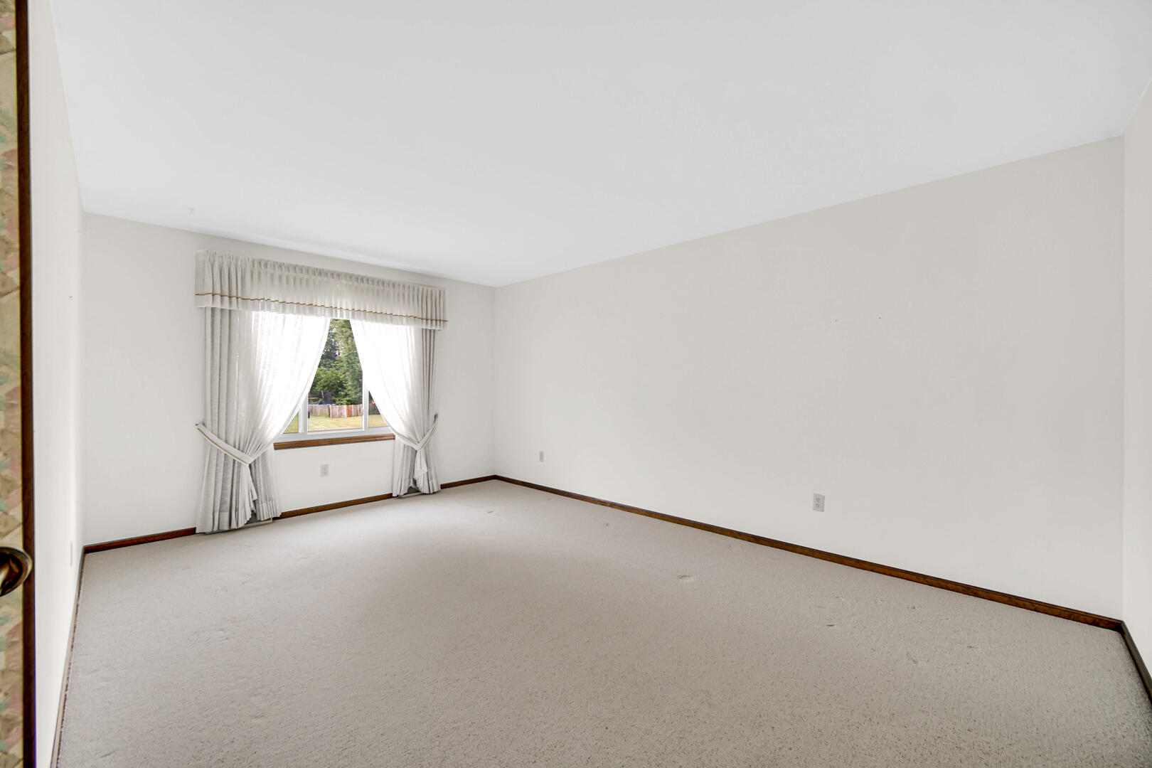 2633 N Stuyvesant Lane