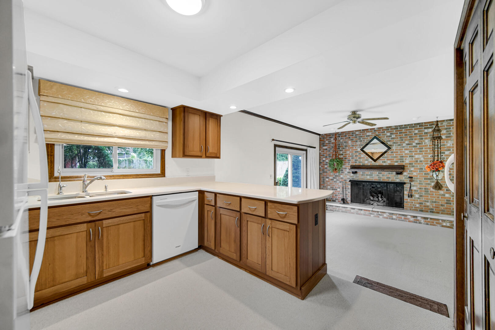 2633 N Stuyvesant Lane