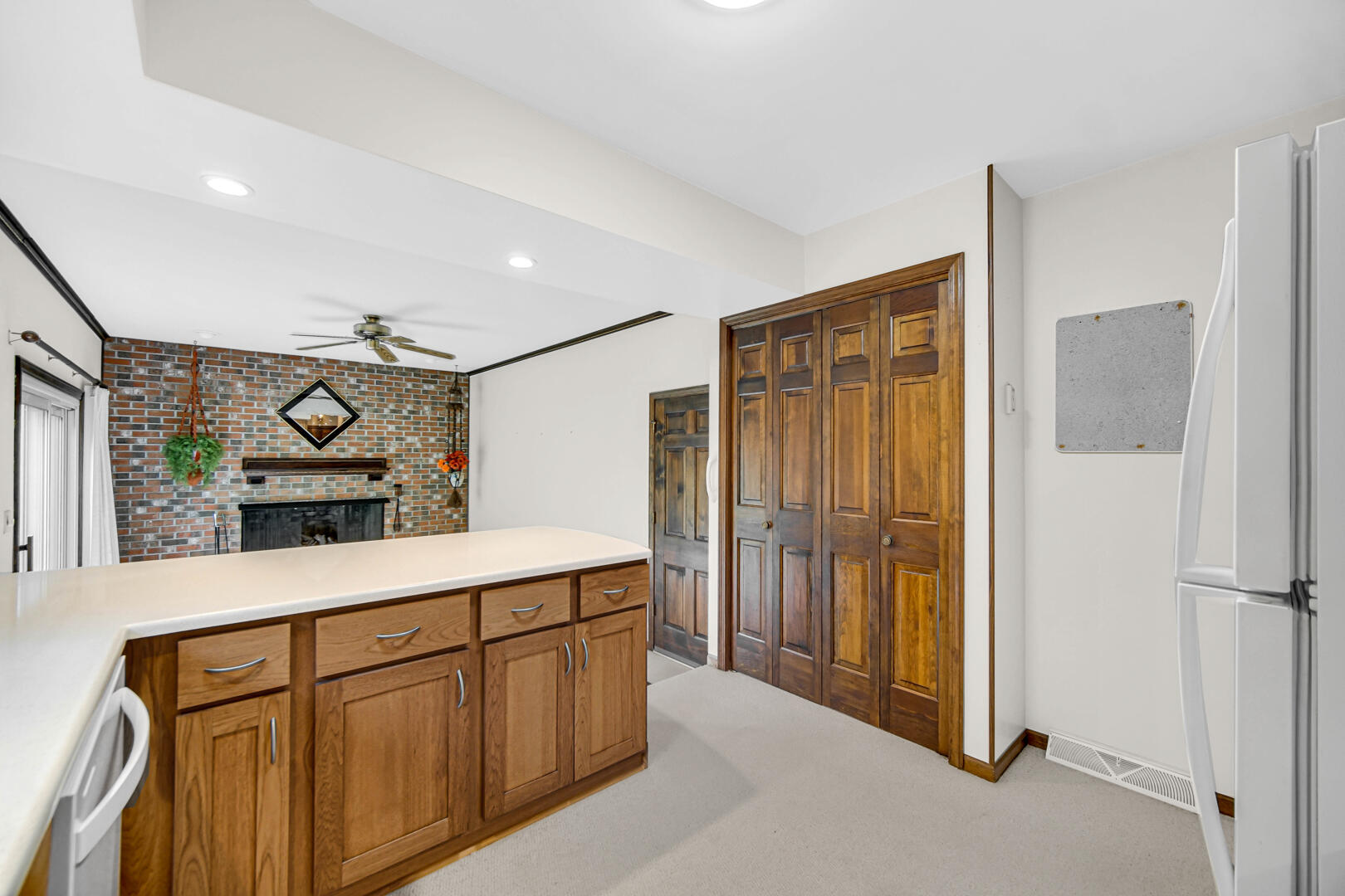 2633 N Stuyvesant Lane
