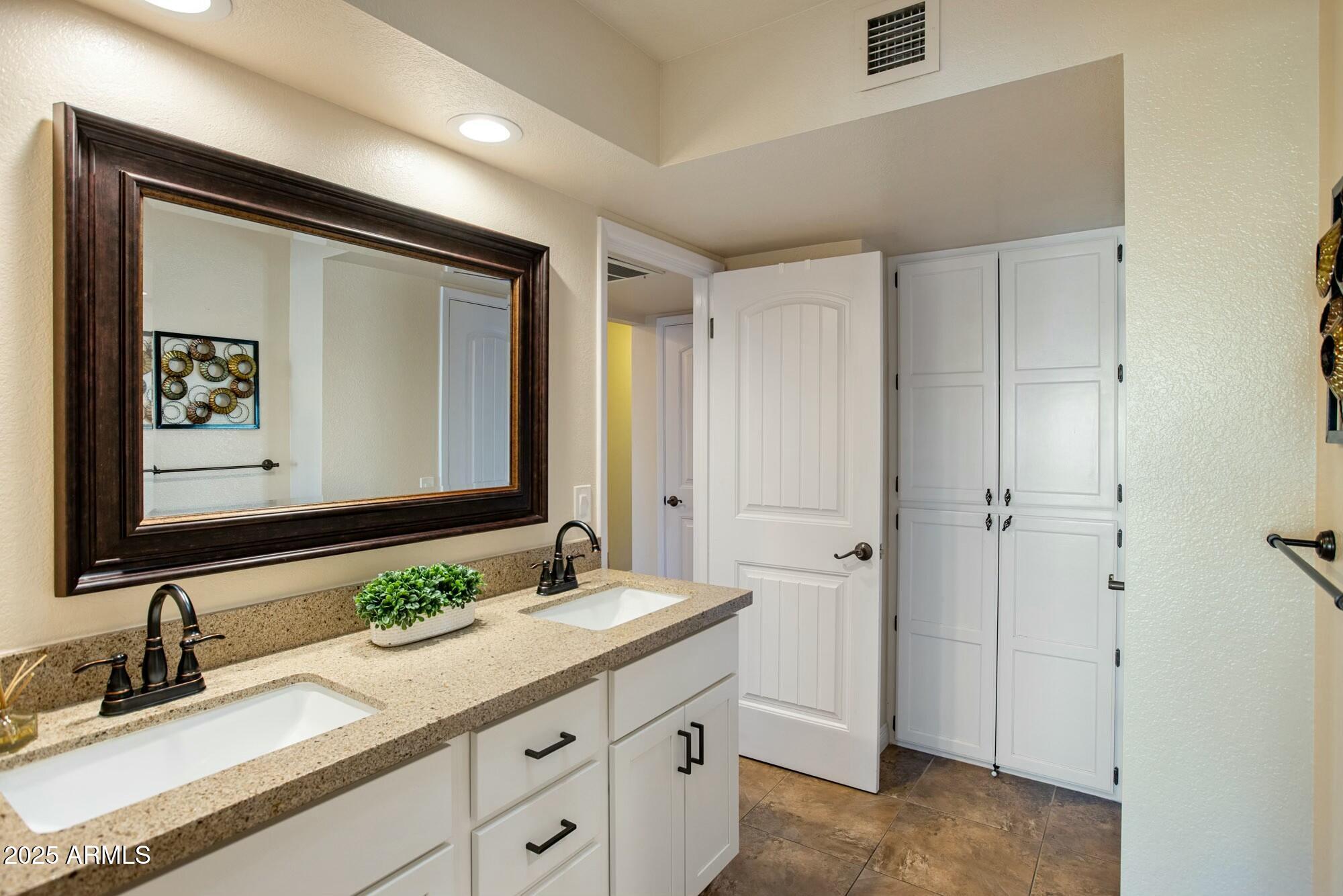 18719 E AVENIDA DEL RAY --