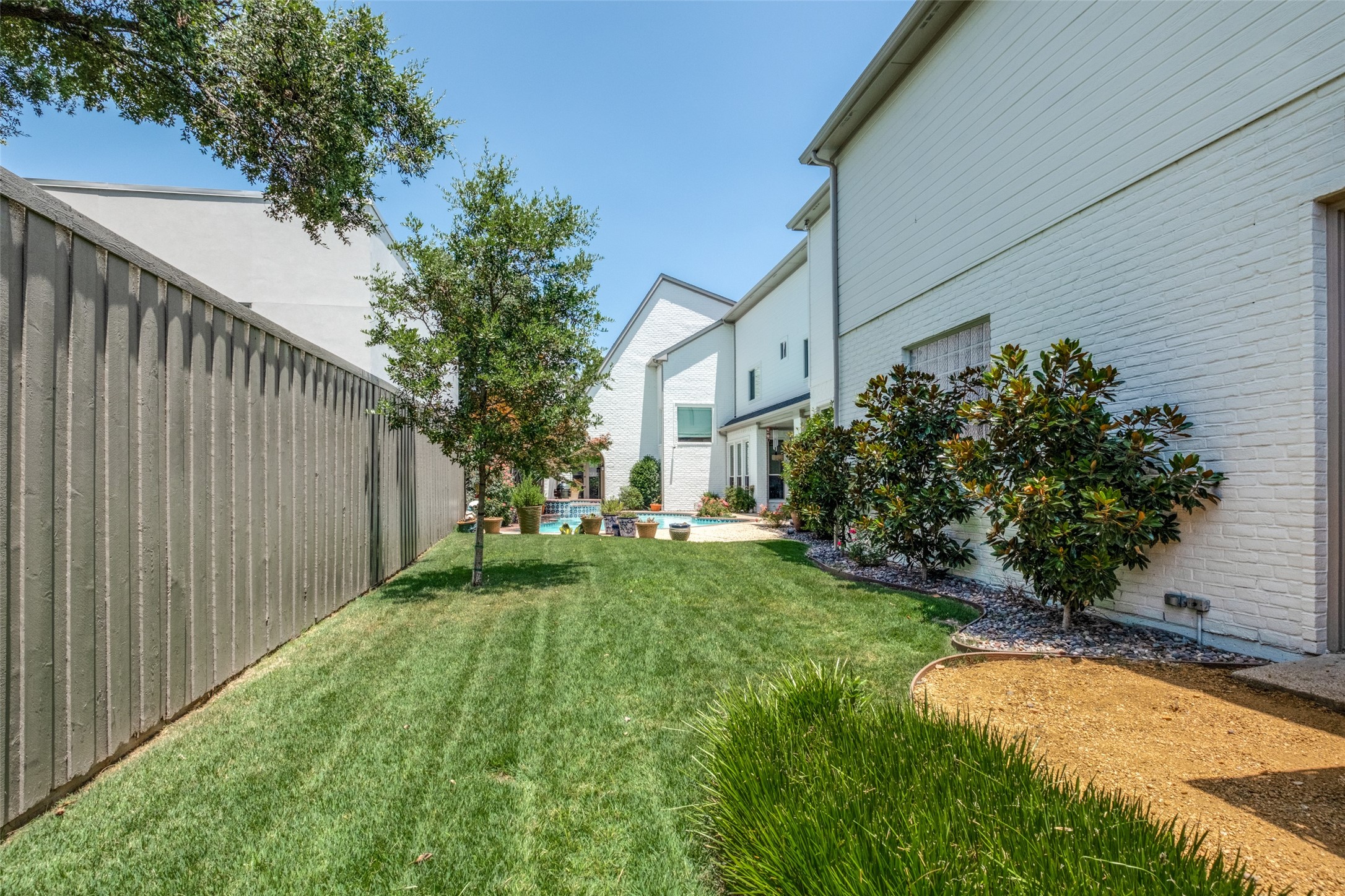 3609 Mockingbird Lane