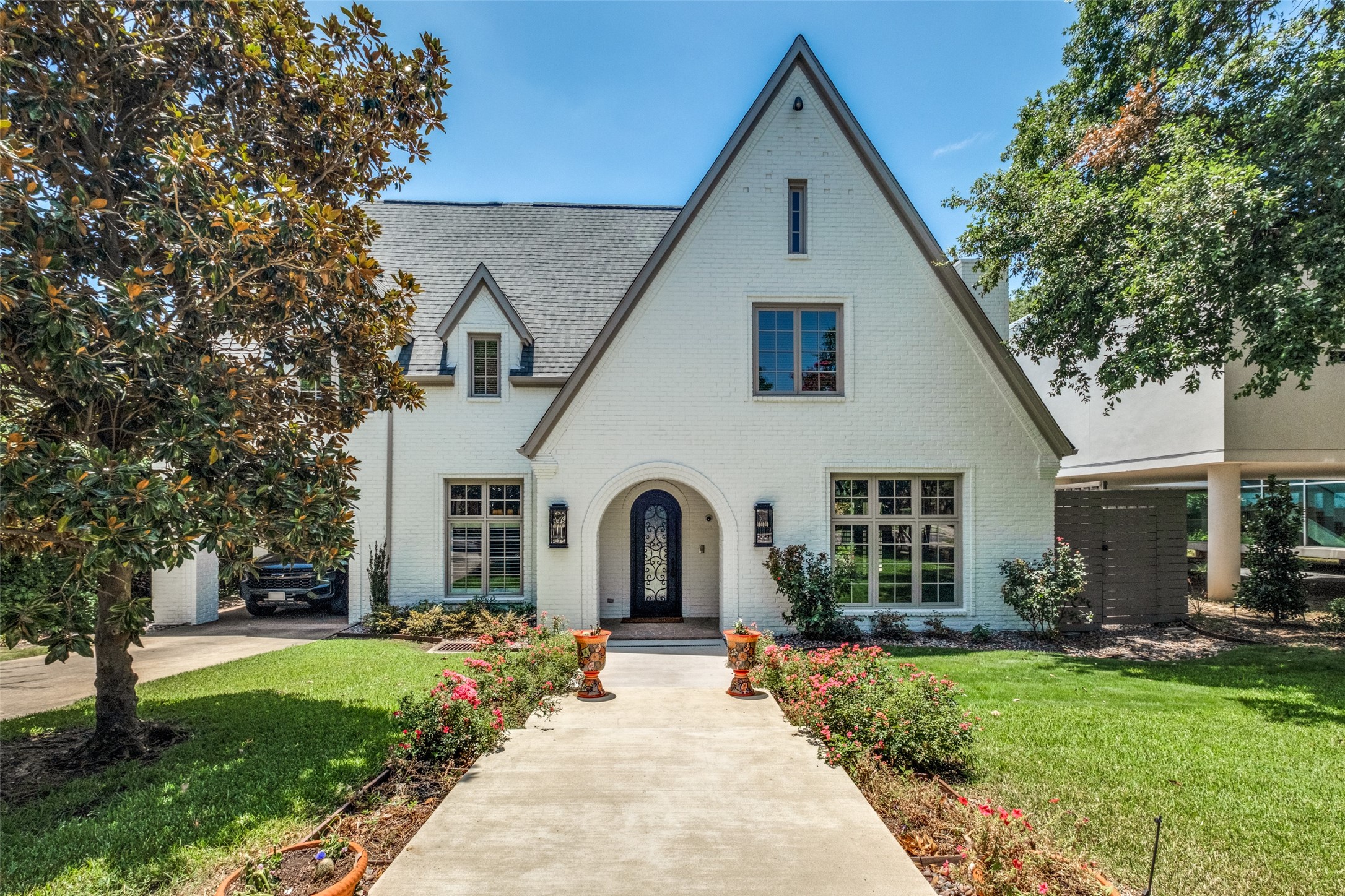 3609 Mockingbird Lane