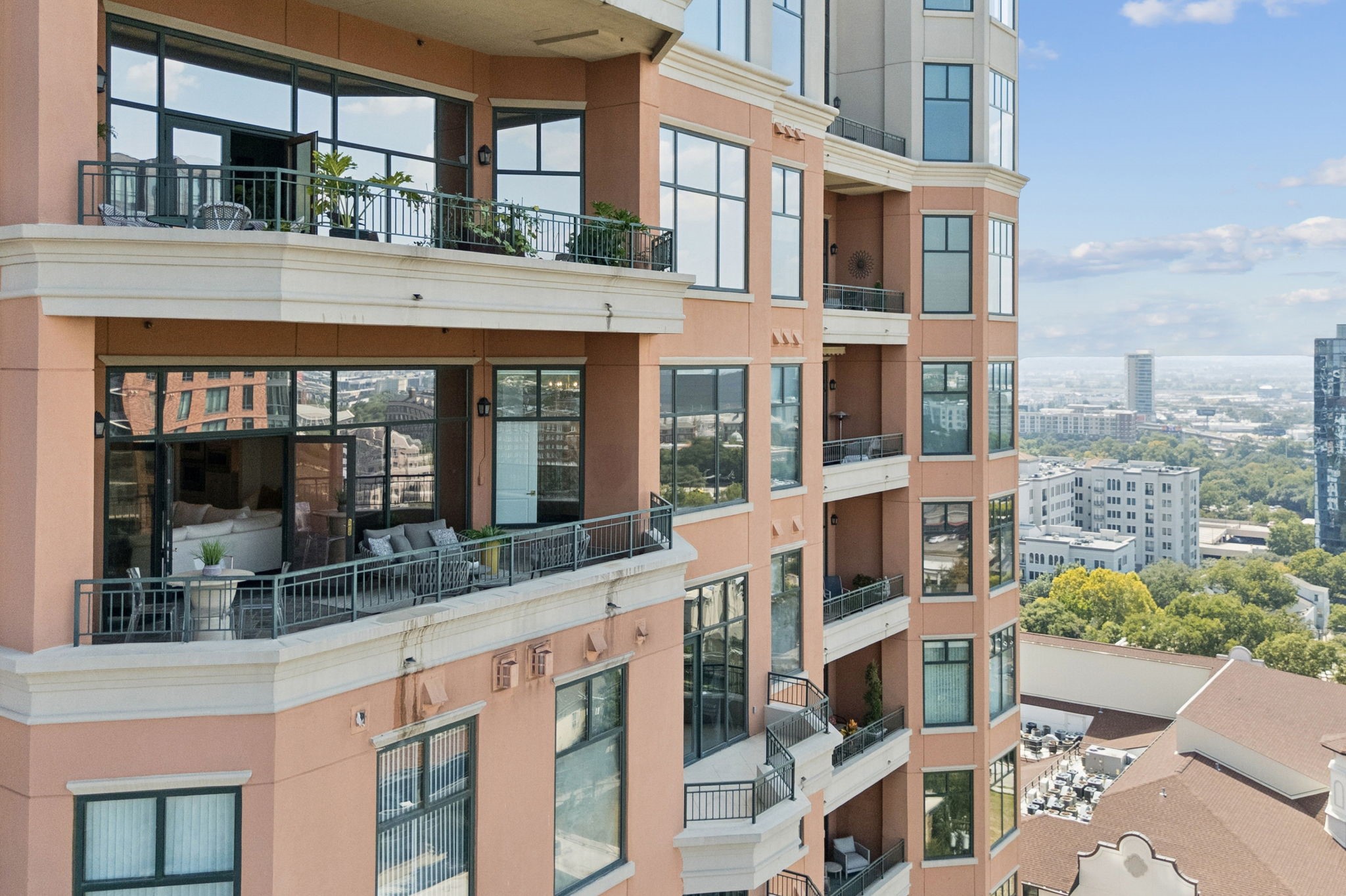 2828 Hood Street 1506