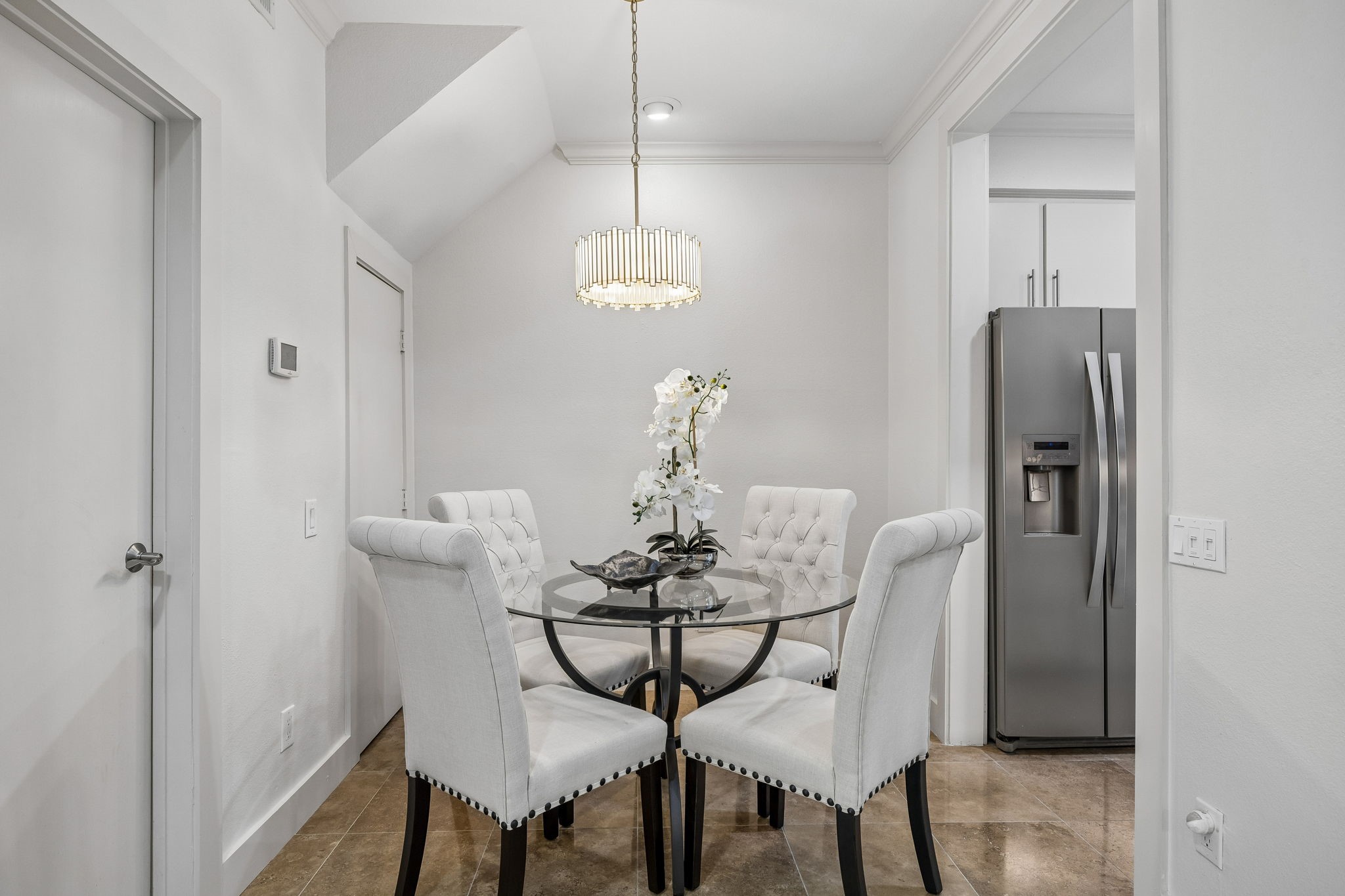 4242 Travis Street 111