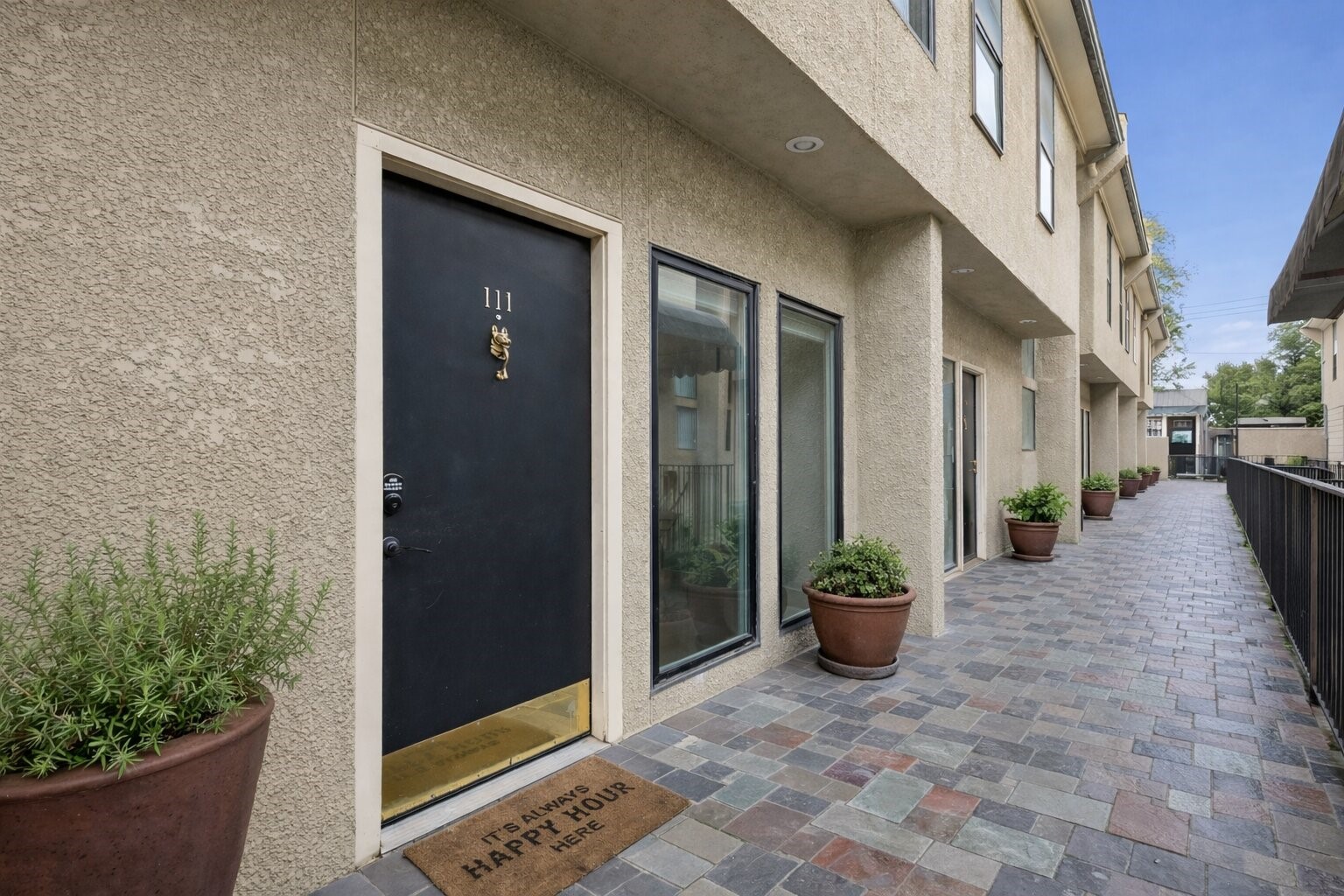 4242 Travis Street 111