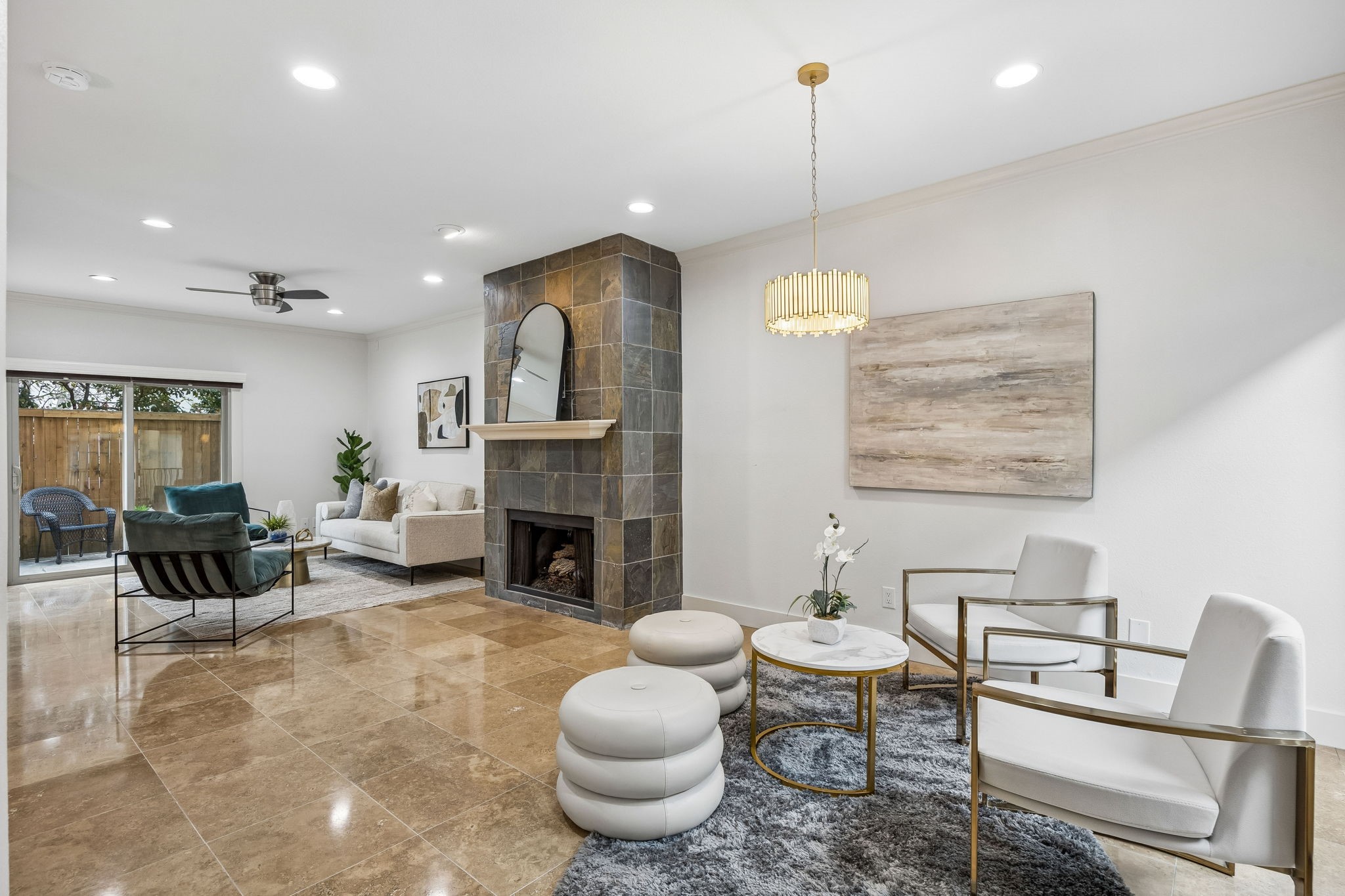 4242 Travis Street 111