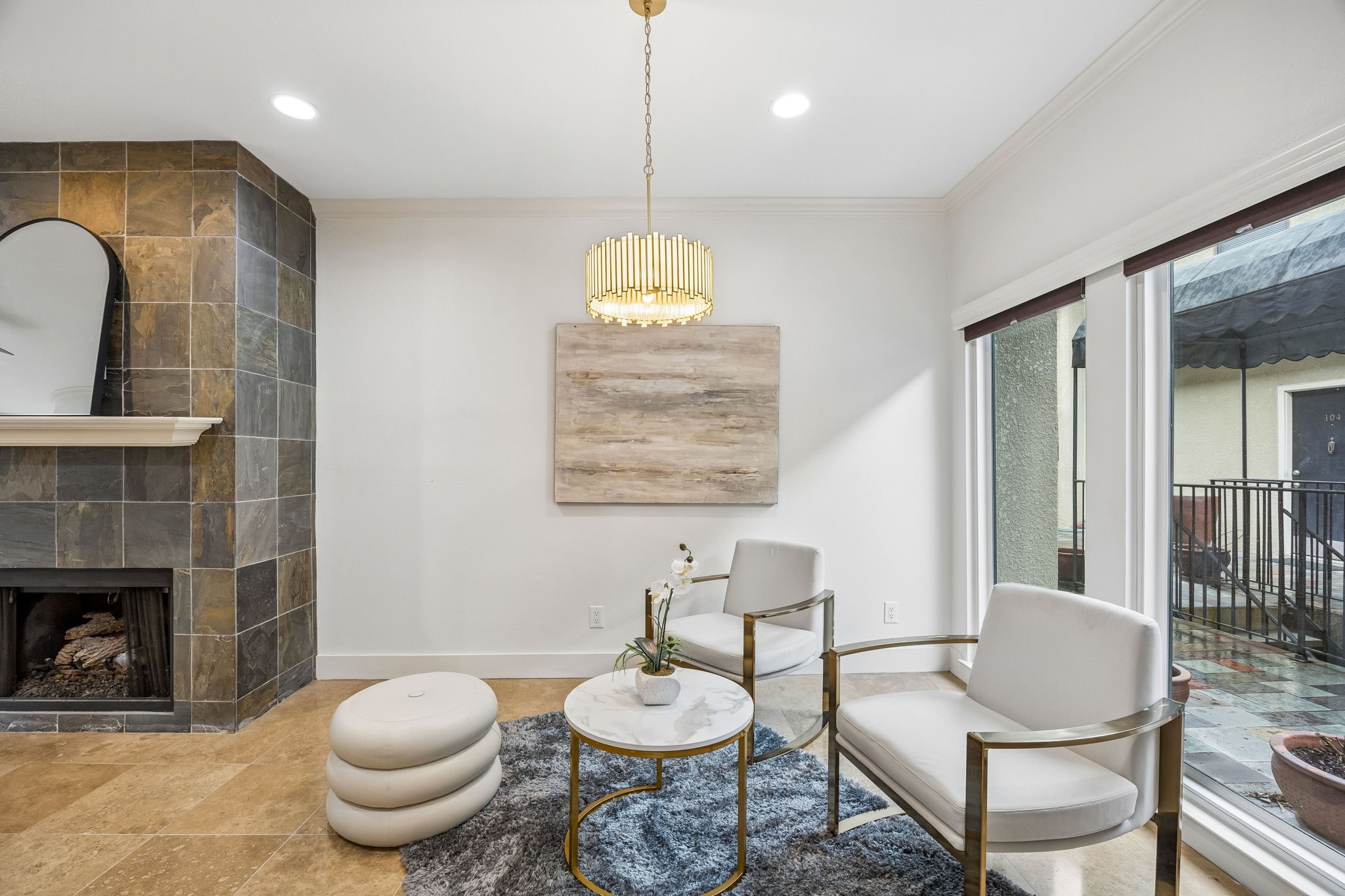 4242 Travis Street 111