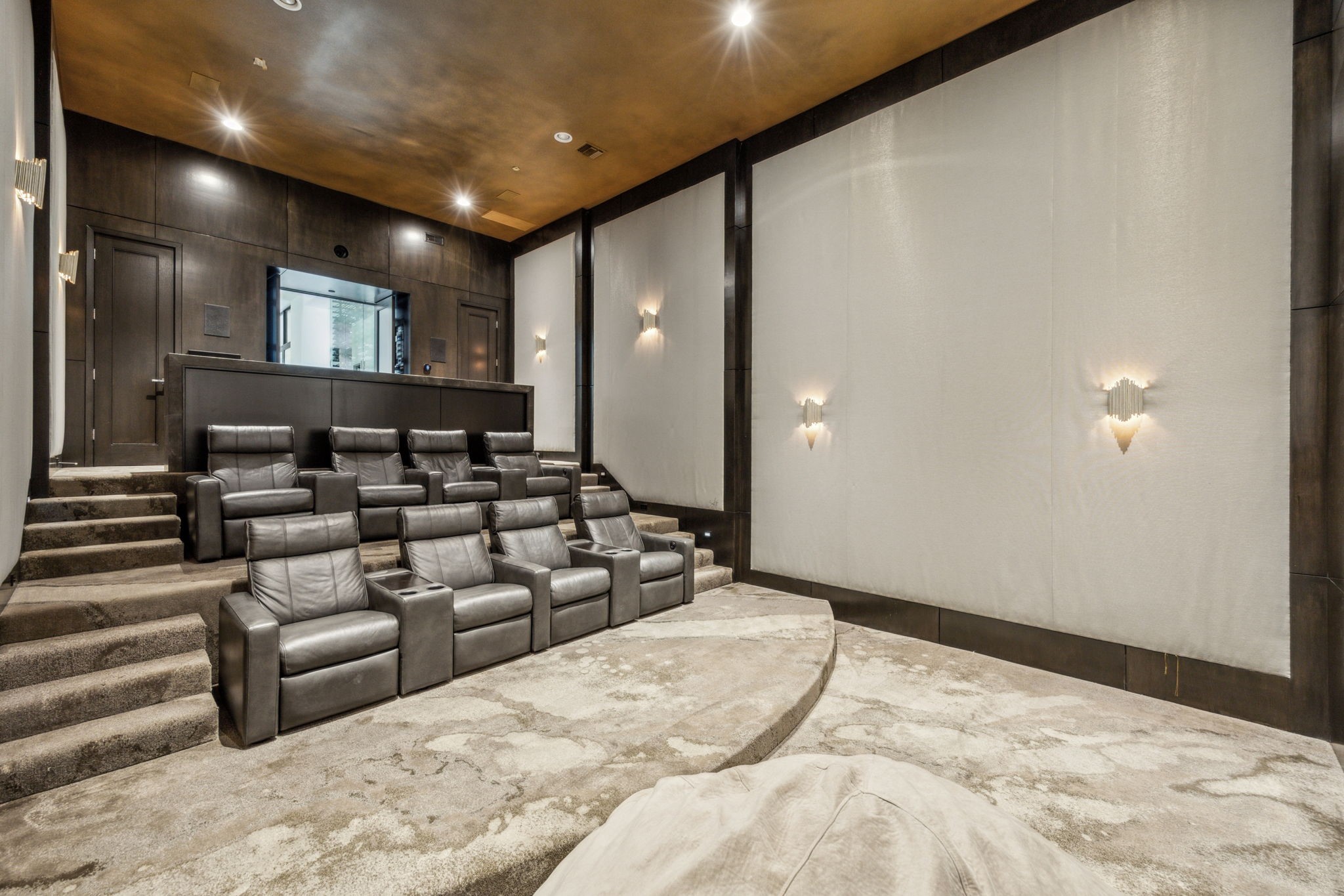 5214 Royal Lane