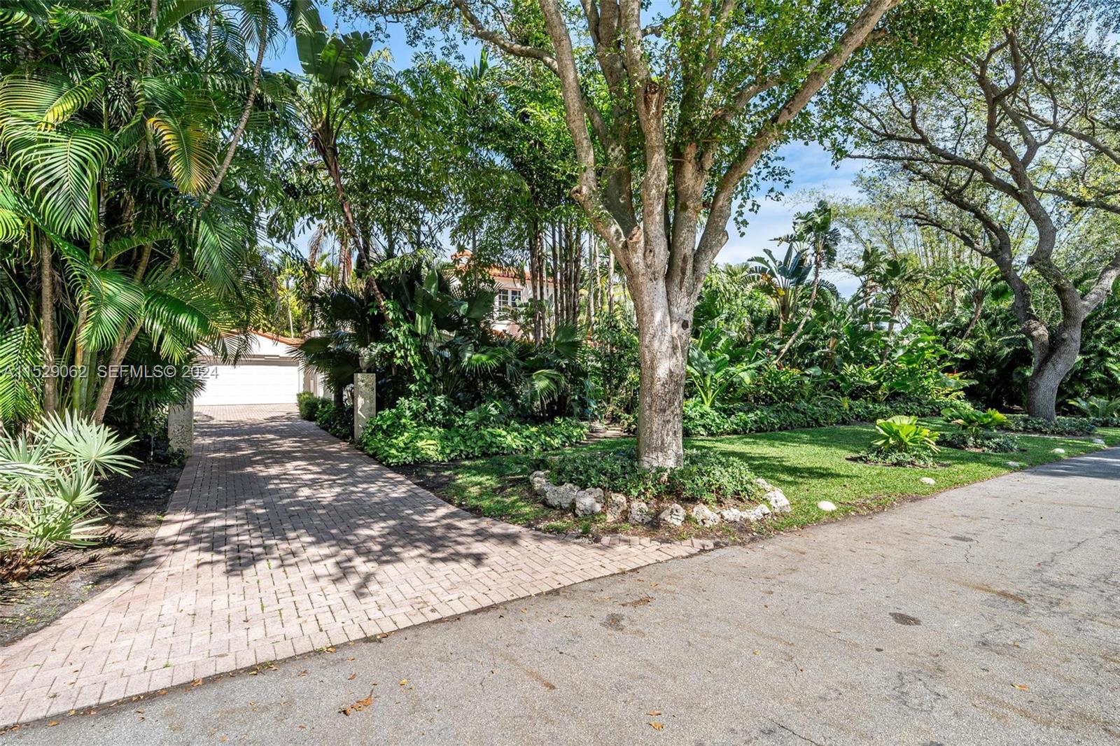 469 NE 55th Street