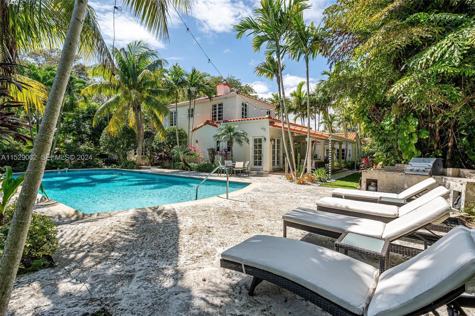 469 NE 55th Street