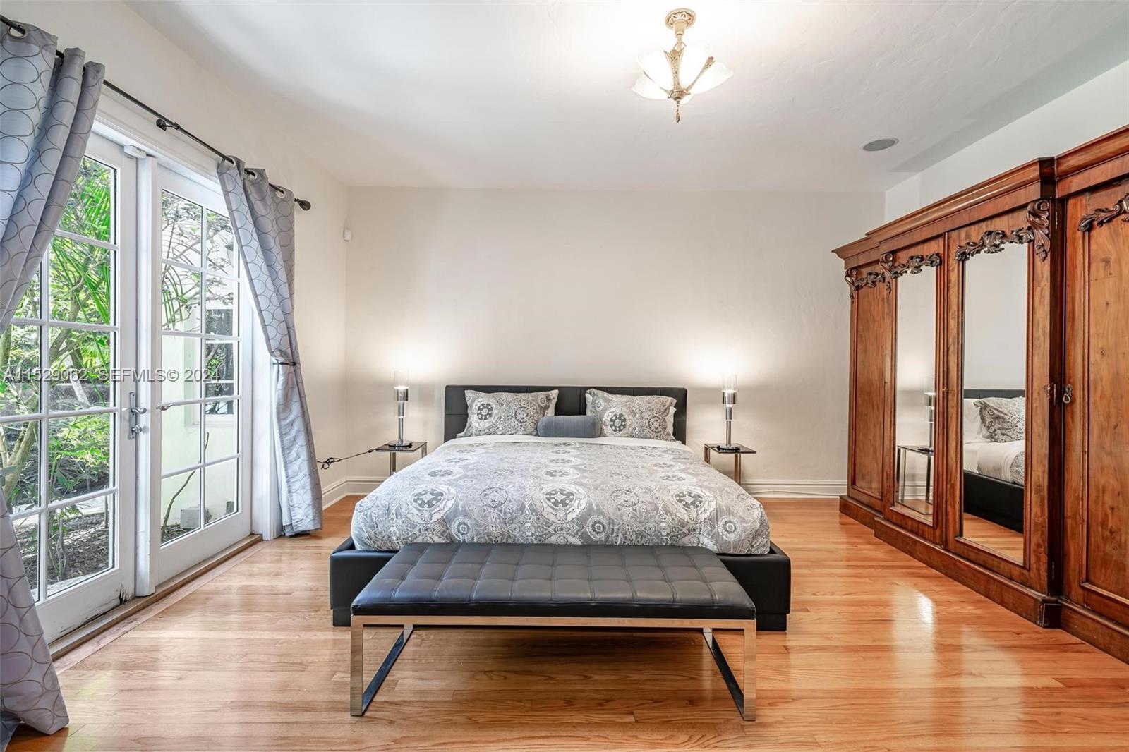 469 NE 55th Street