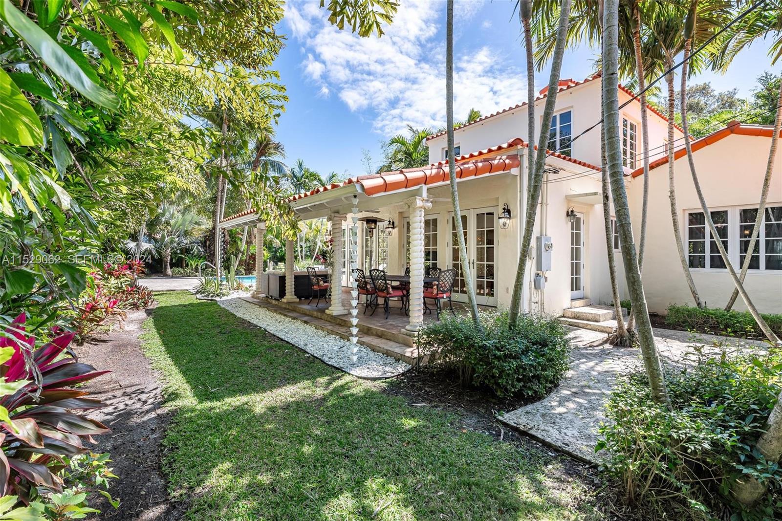 469 NE 55th Street