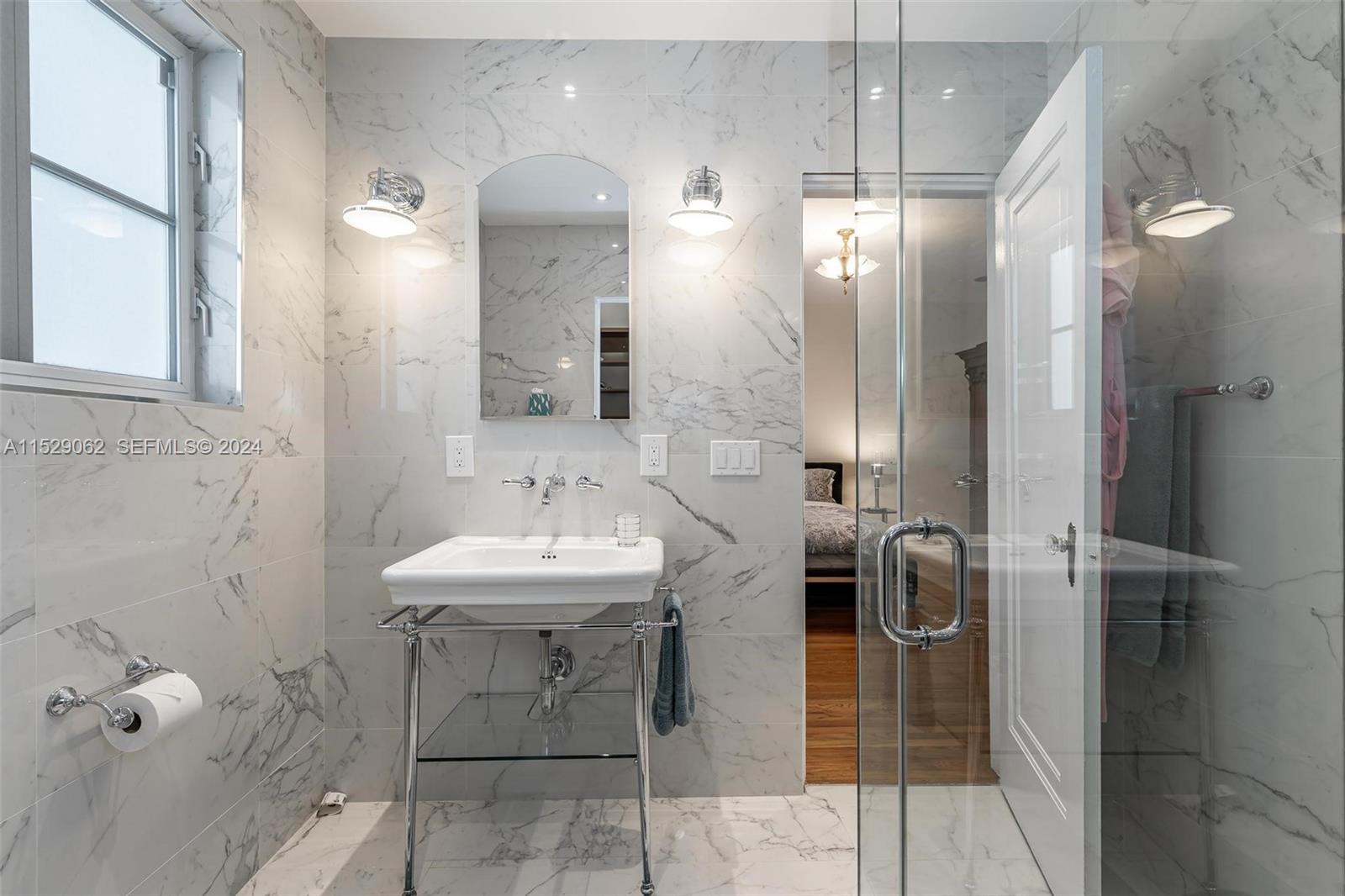 469 NE 55th Street