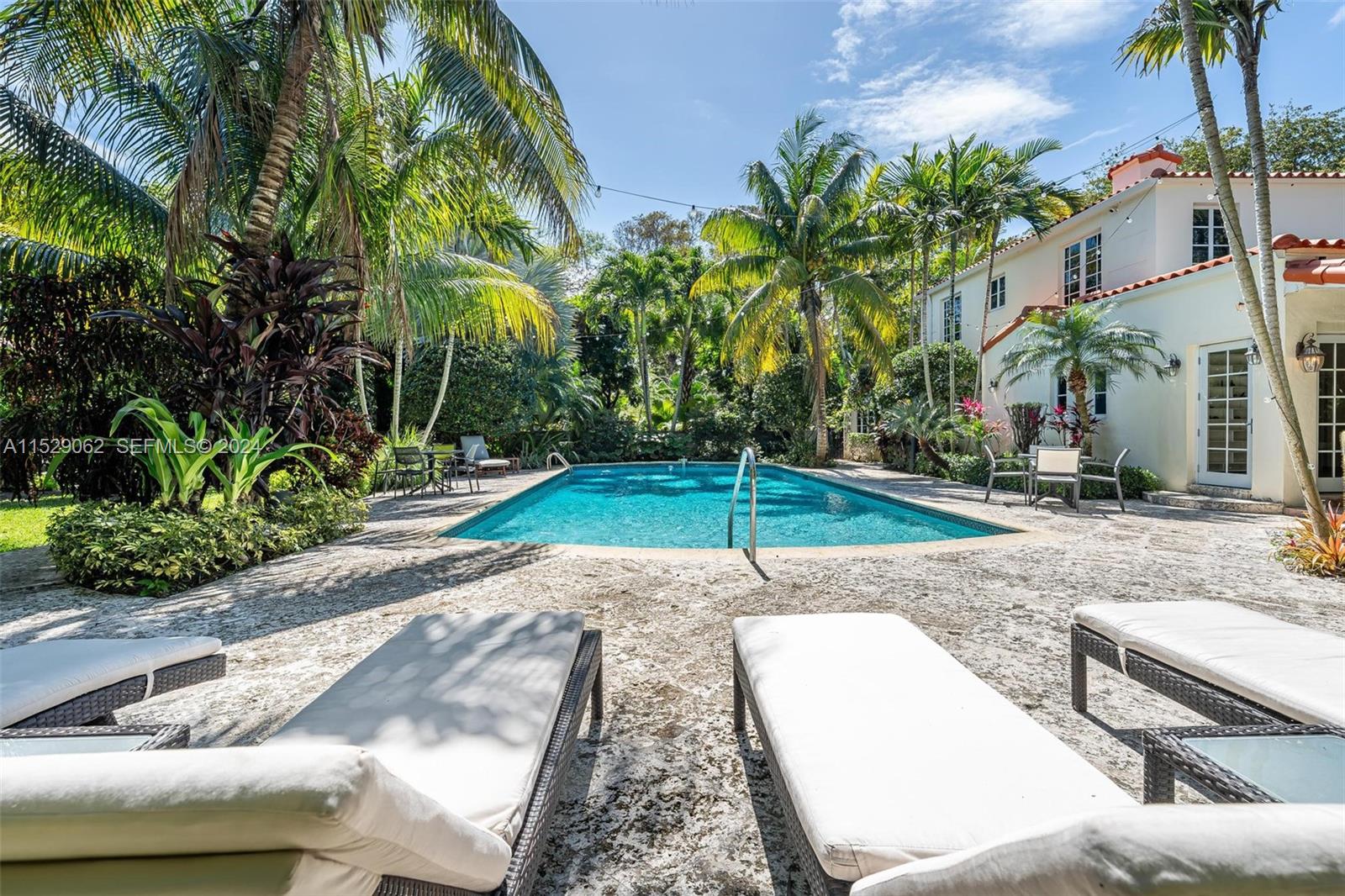 469 NE 55th Street