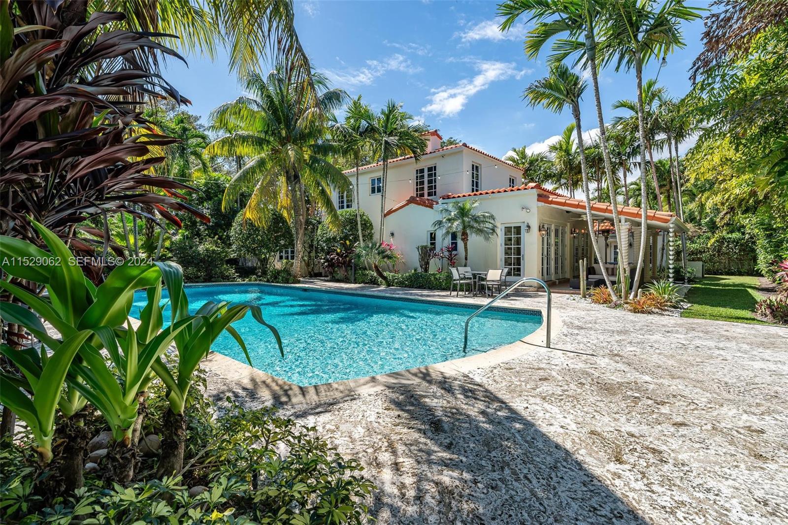 469 NE 55th Street