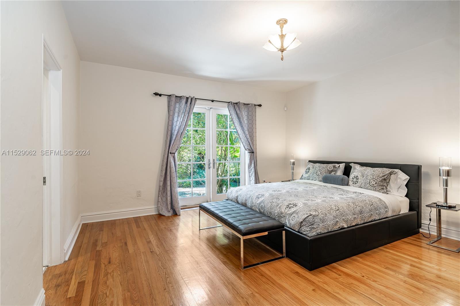 469 NE 55th Street