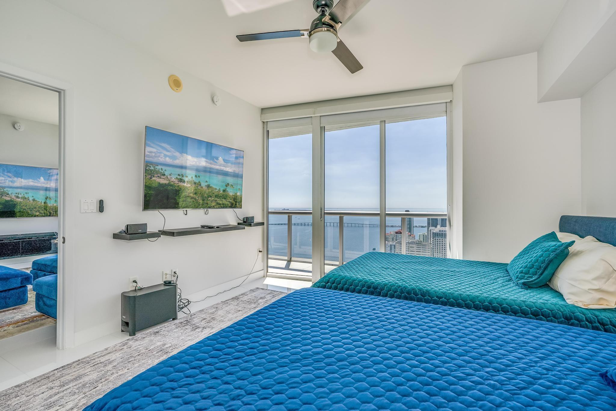 495 Brickell Avenue 5605