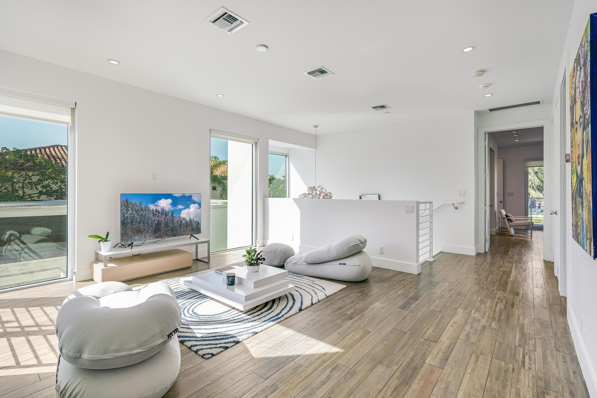 117 S Gordon Road