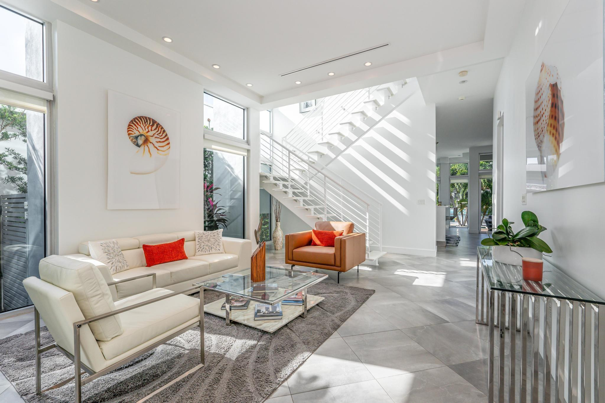 117 S Gordon Road