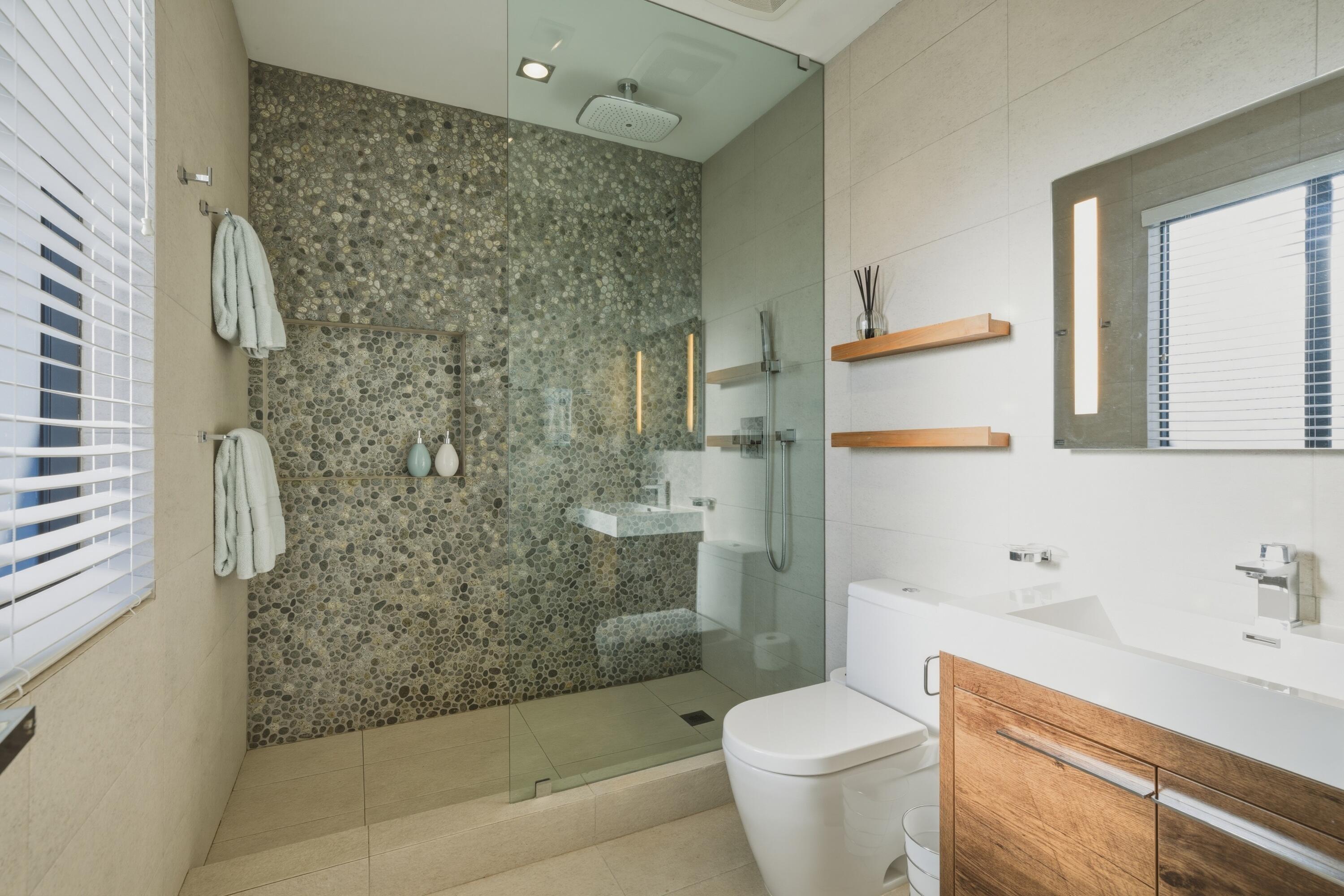 1676 S Ocean Lane 253