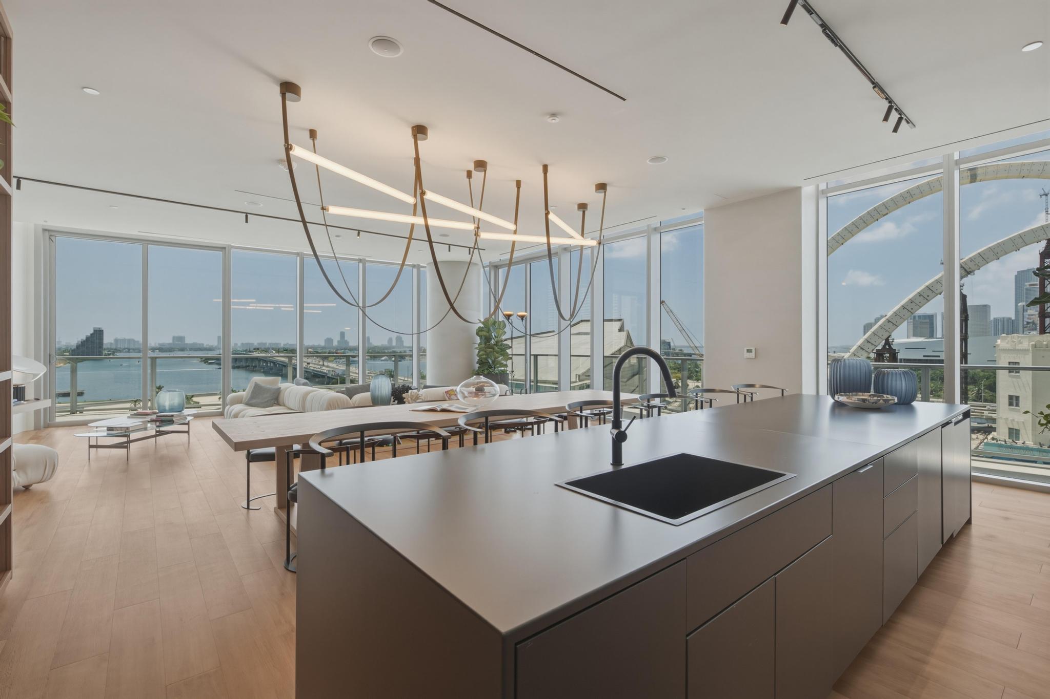 1400 Biscayne Boulevard 4304