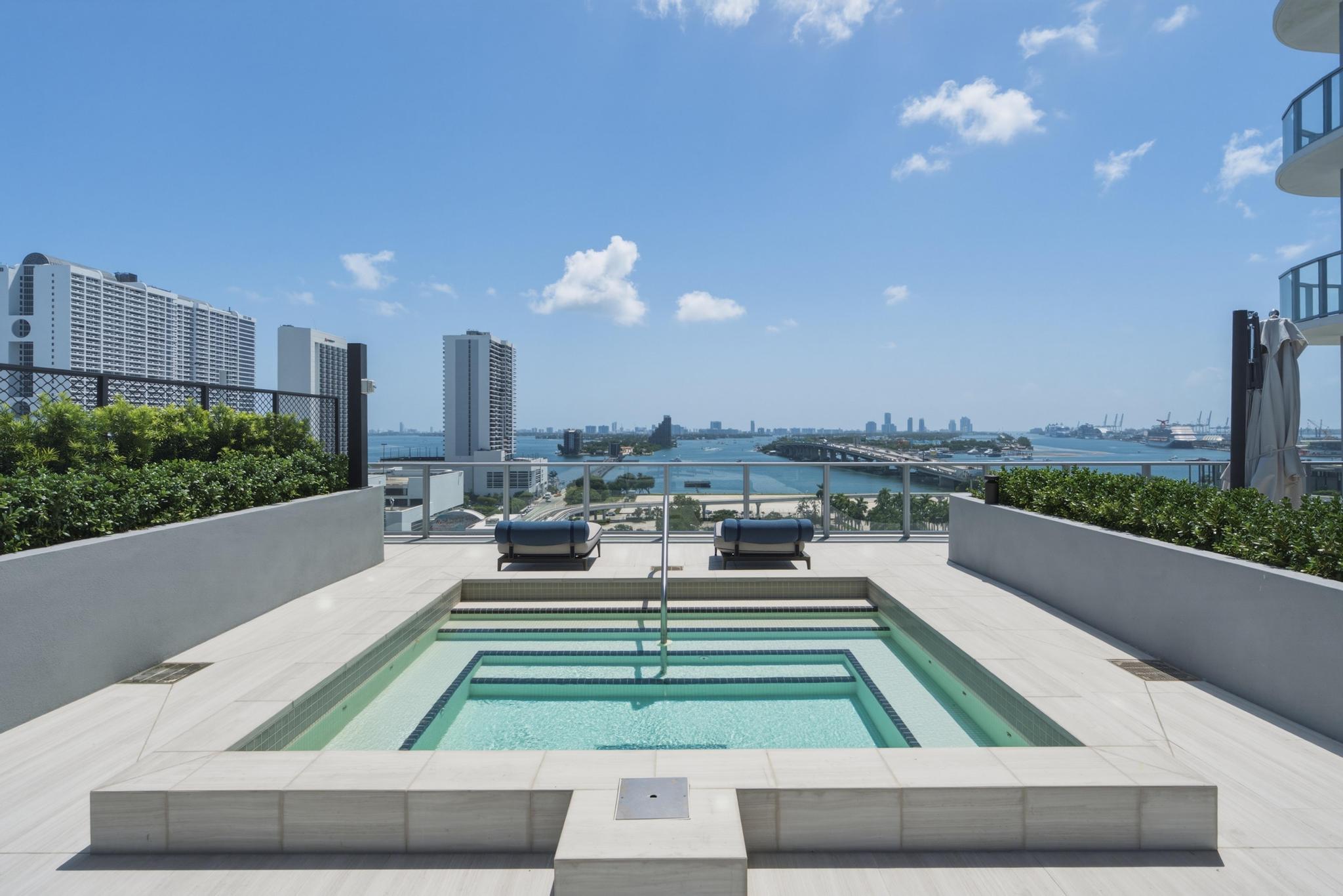1400 Biscayne Boulevard 4304