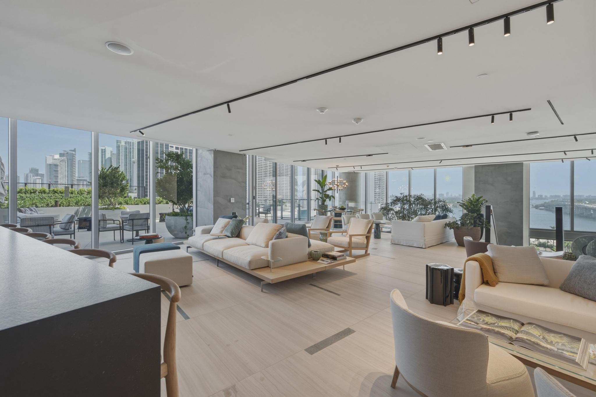 1400 Biscayne Boulevard 4304