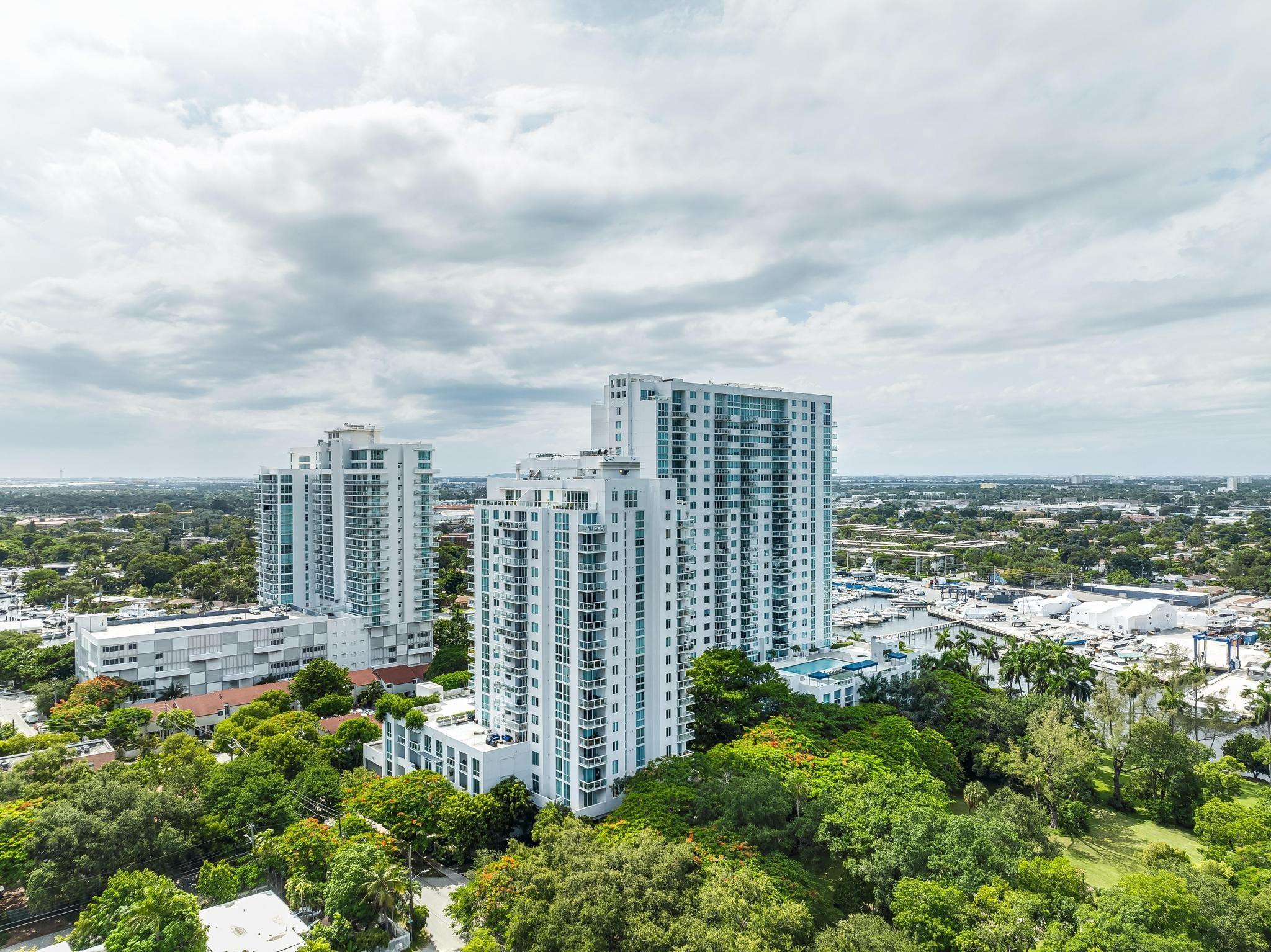 1871 NW South River Dr 702