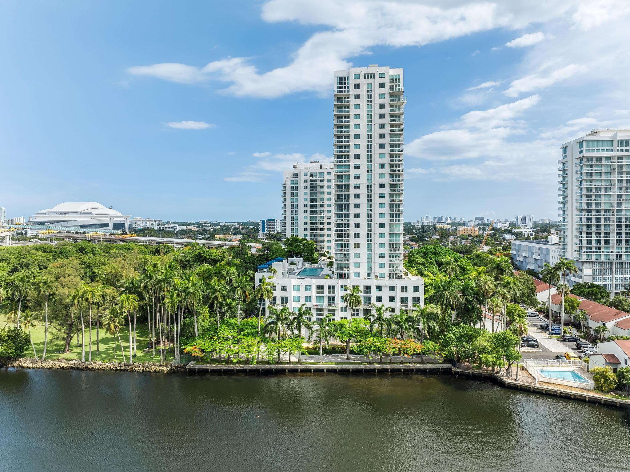 1871 NW South River Dr 702