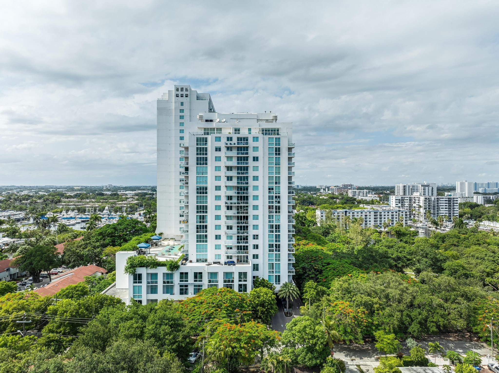 1871 NW South River Dr 702